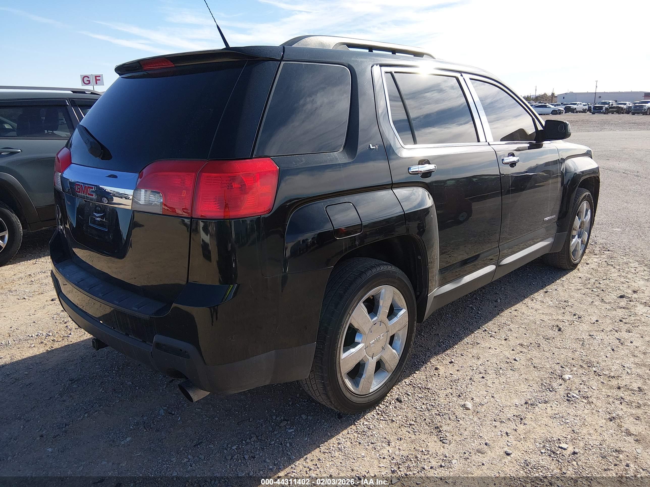 GMC TERRAIN image 4