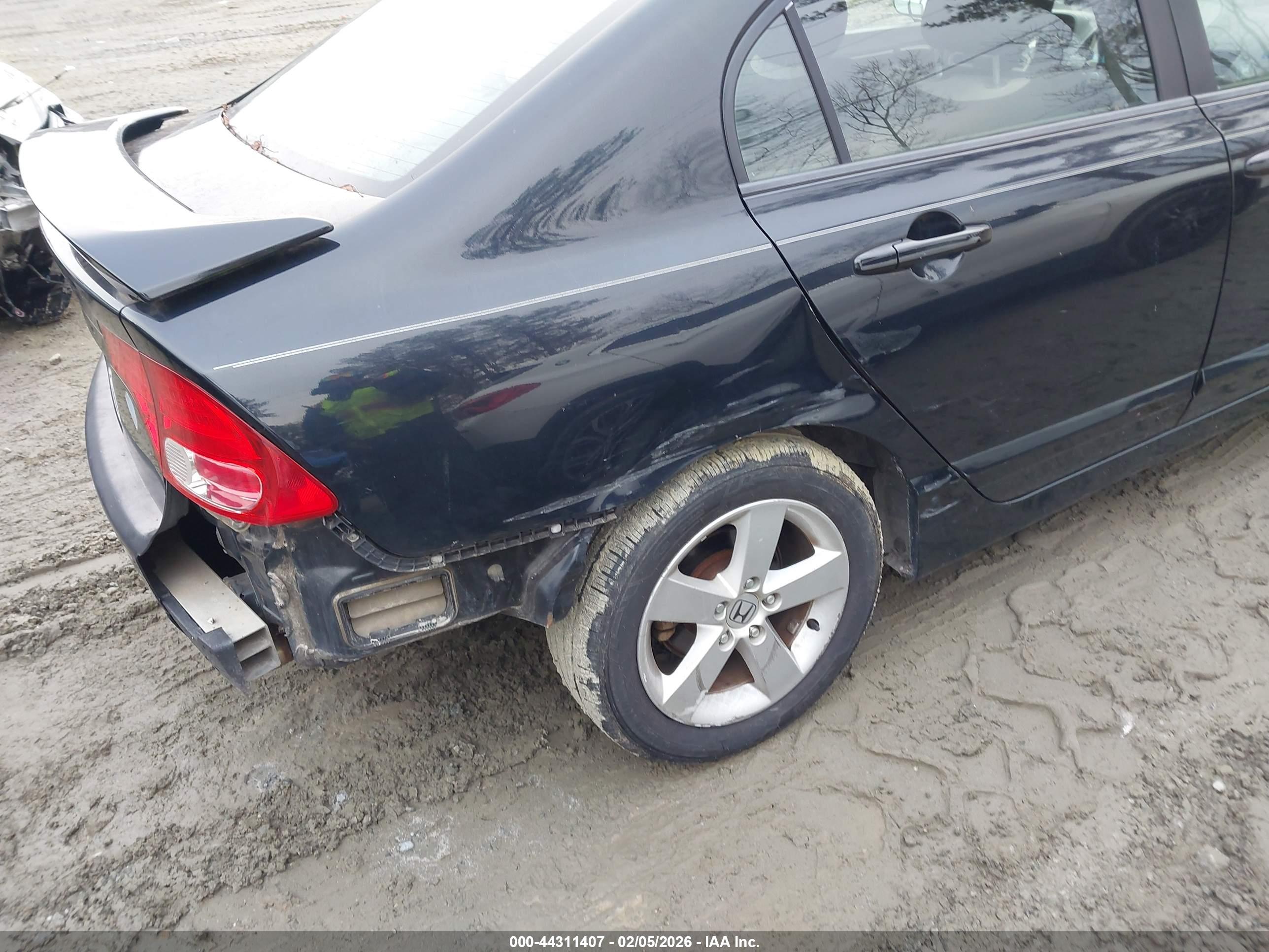HONDA CIVIC image 6