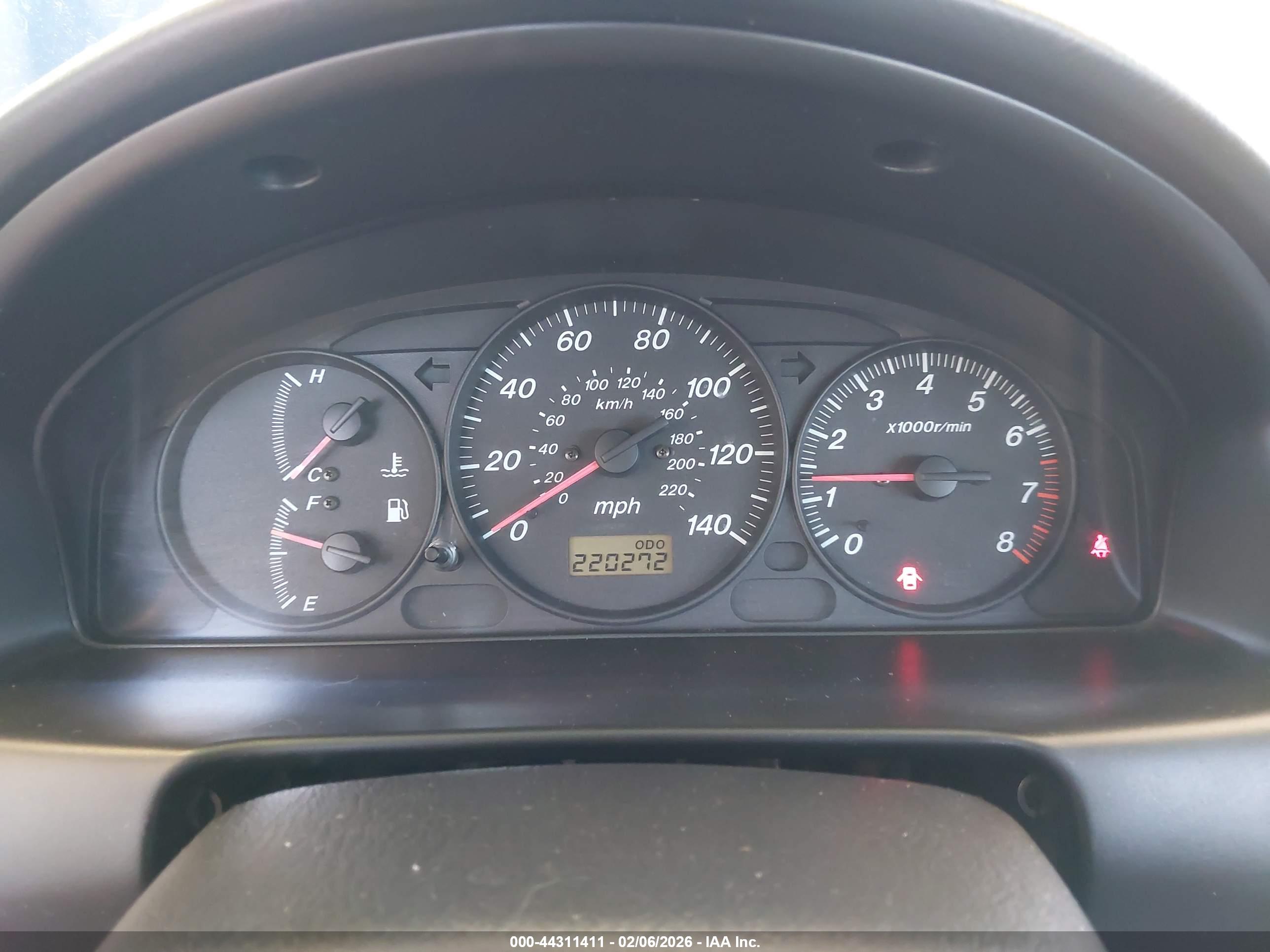 MAZDA PROTEGE image 7