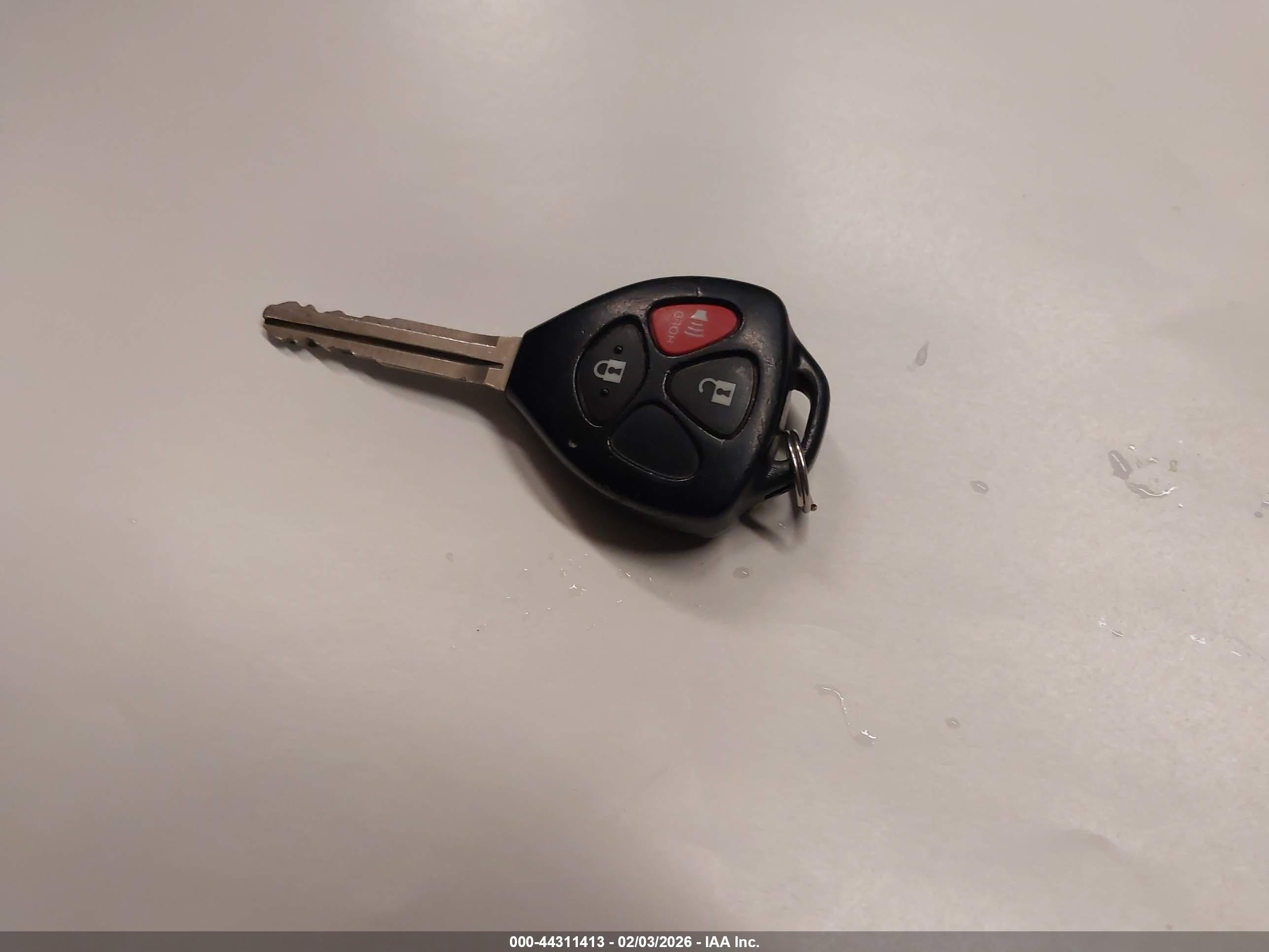 TOYOTA RAV4 image 11