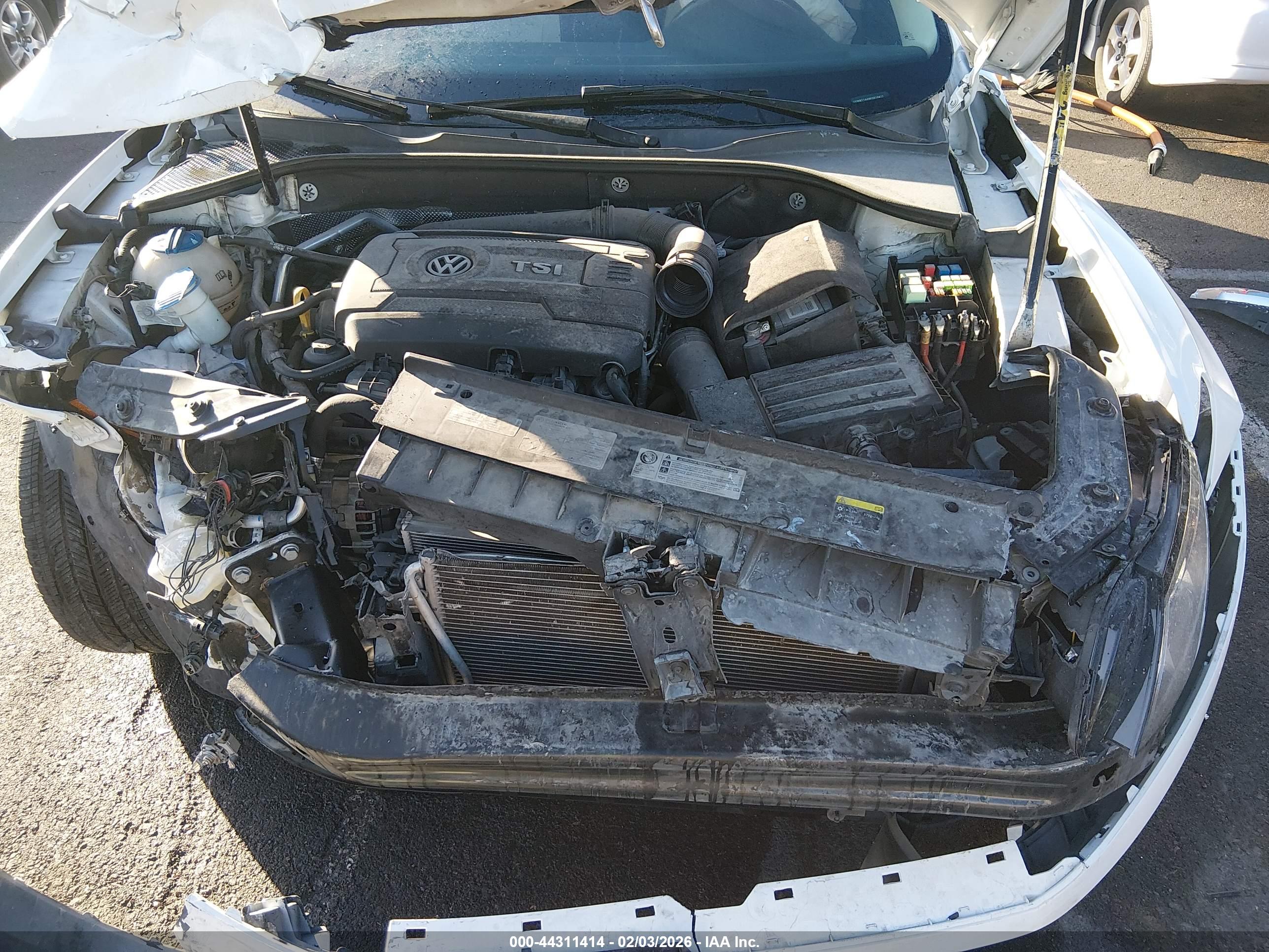 VOLKSWAGEN PASSAT image 10