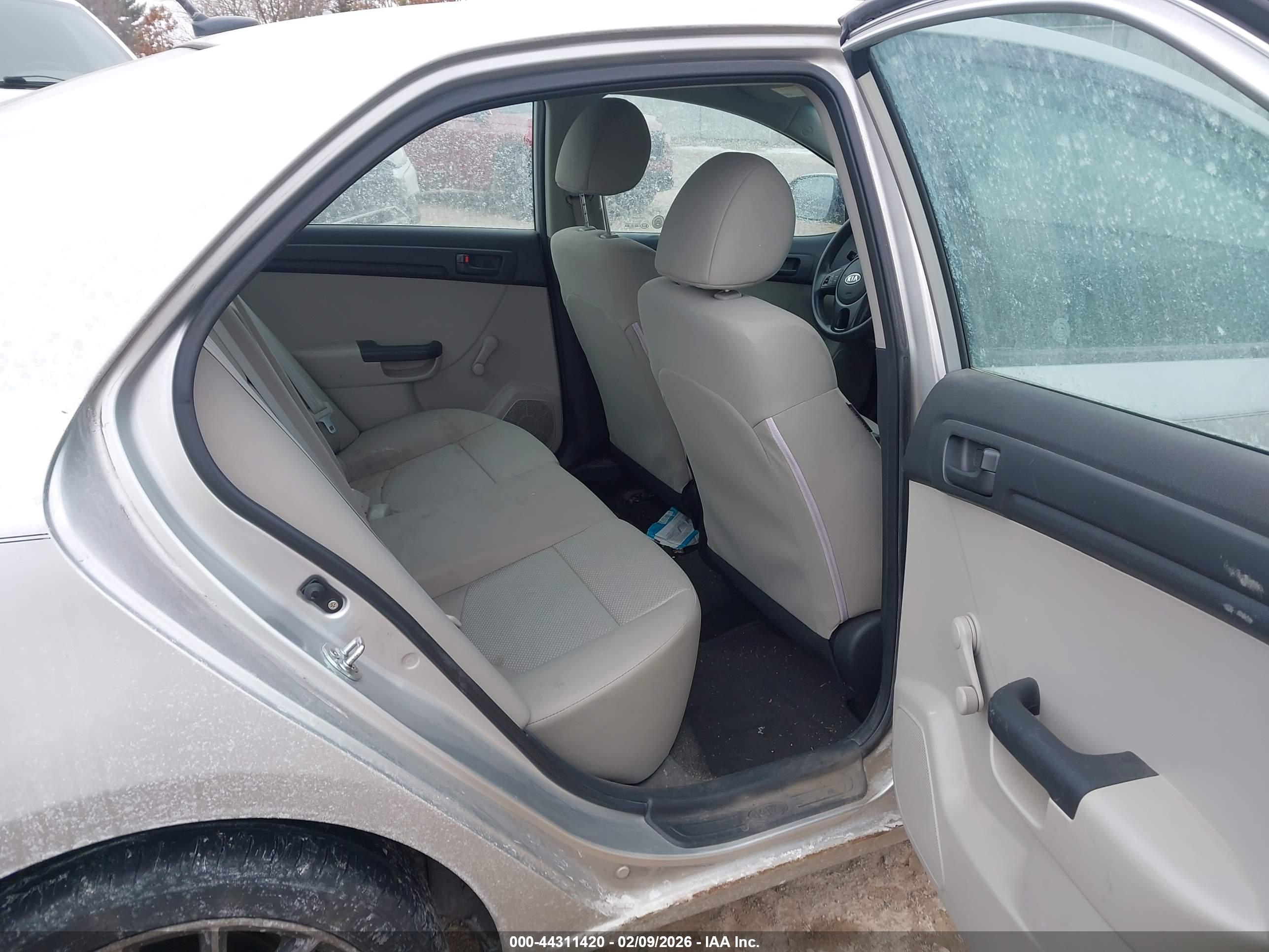 KIA FORTE image 8
