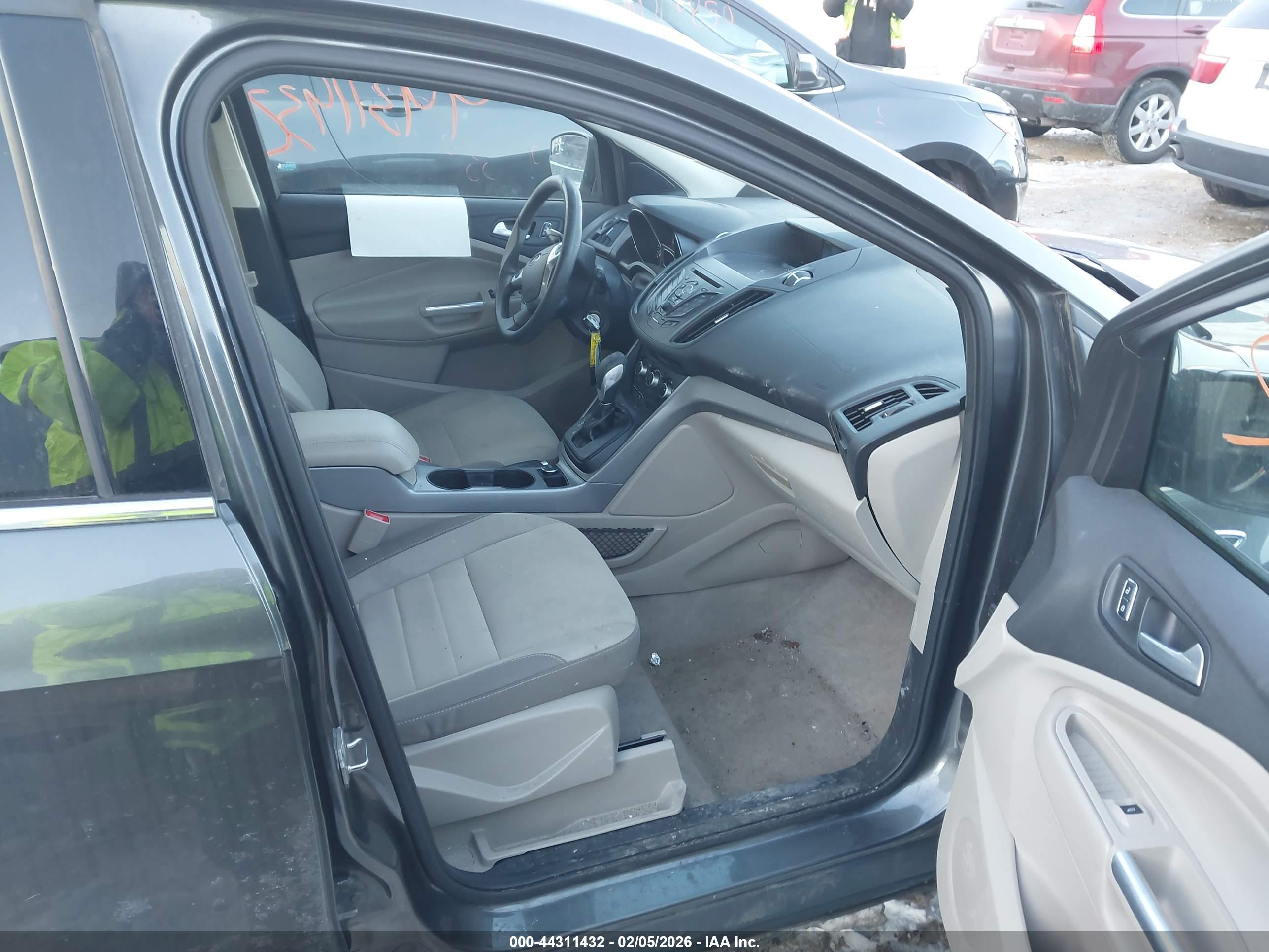 FORD ESCAPE image 5