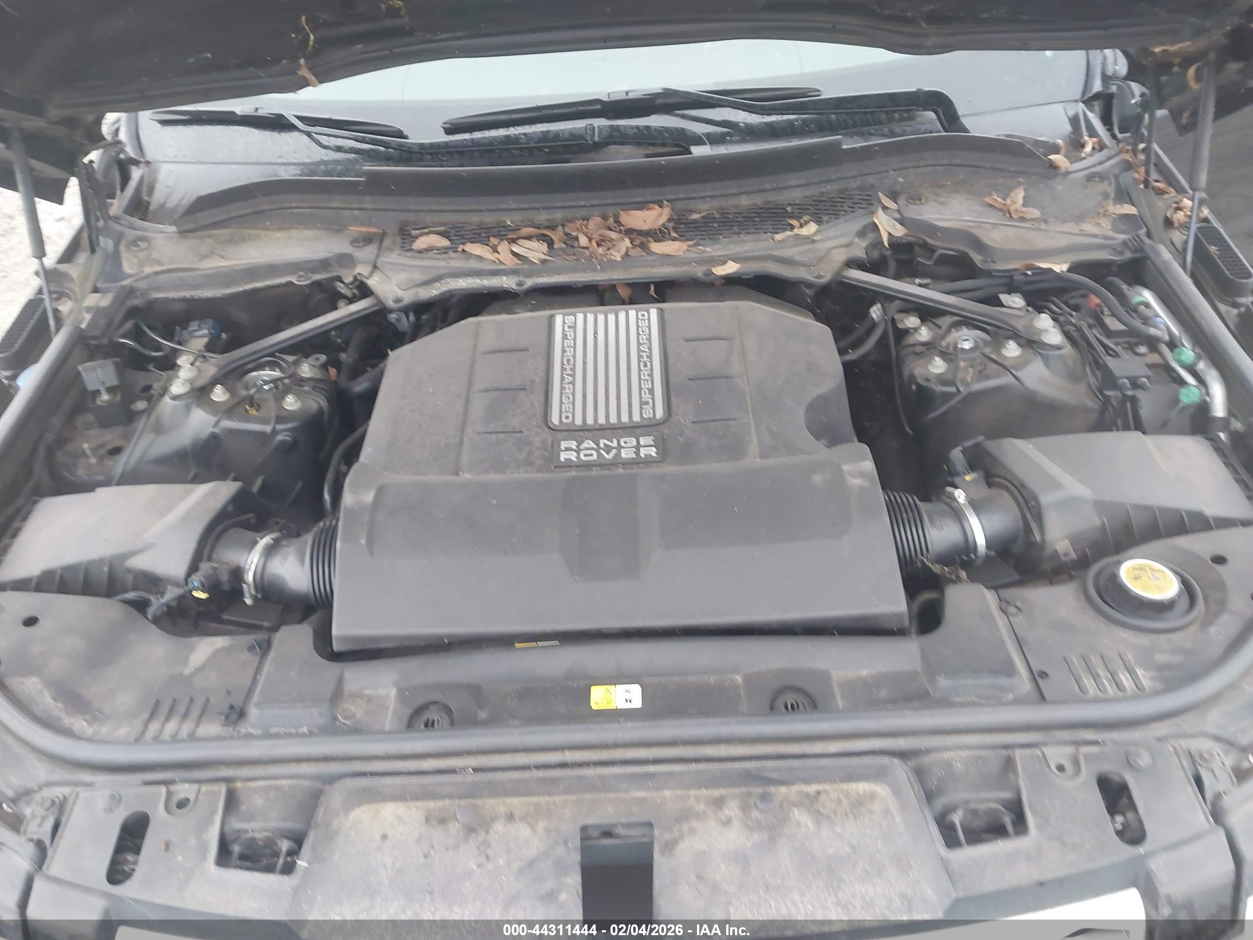 LAND ROVER image 10
