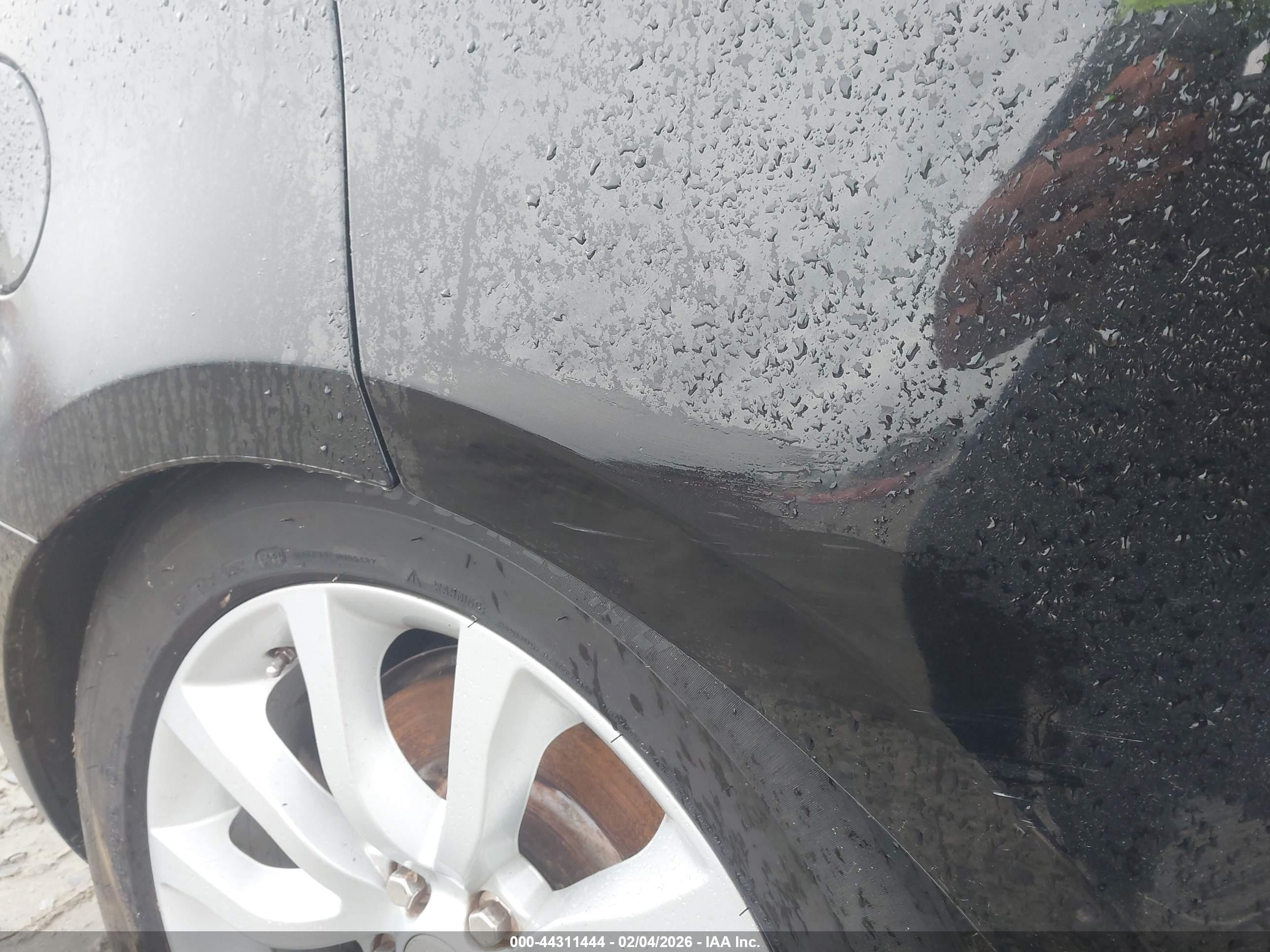 LAND ROVER image 6