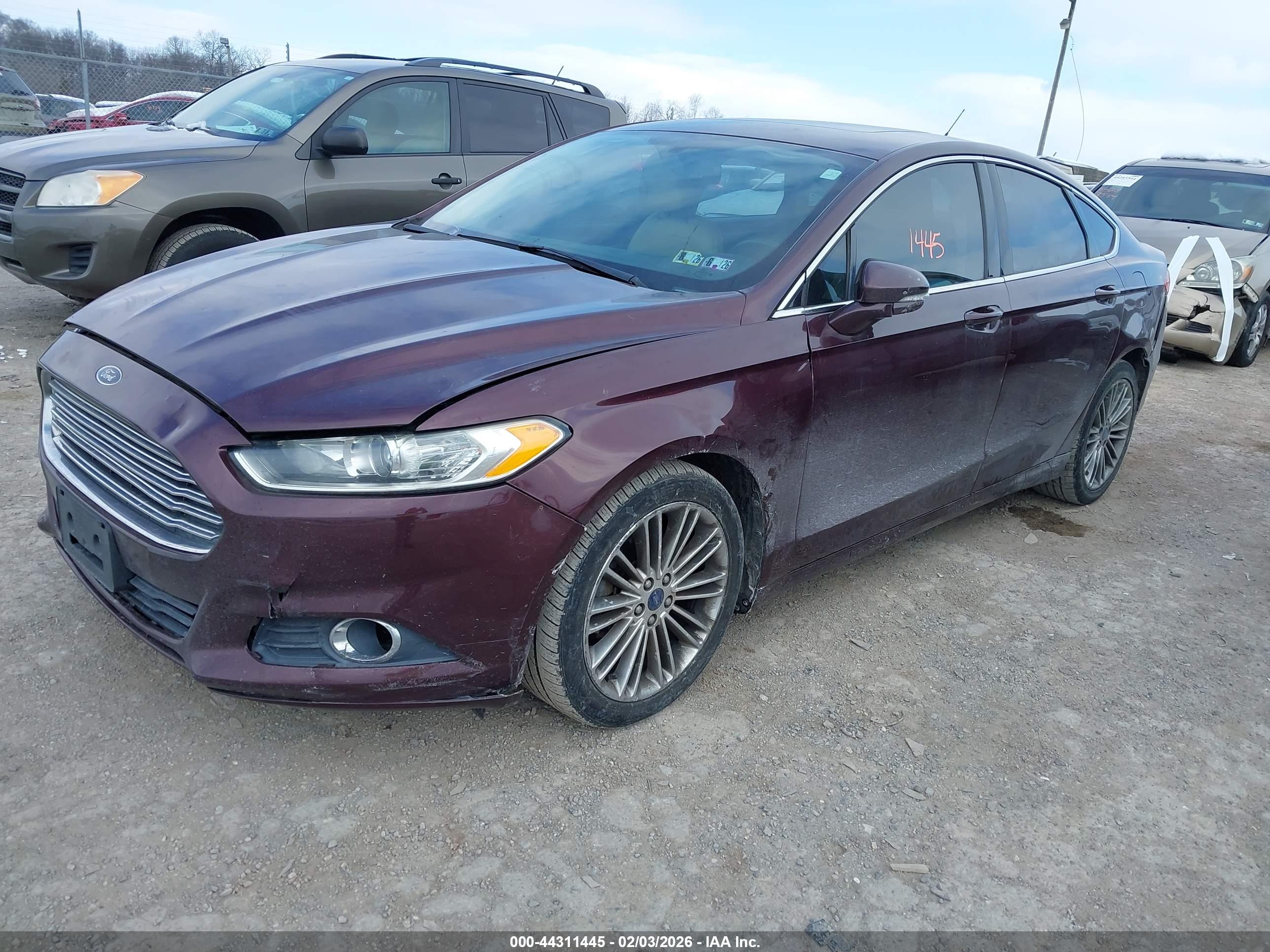 FORD FUSION image 2