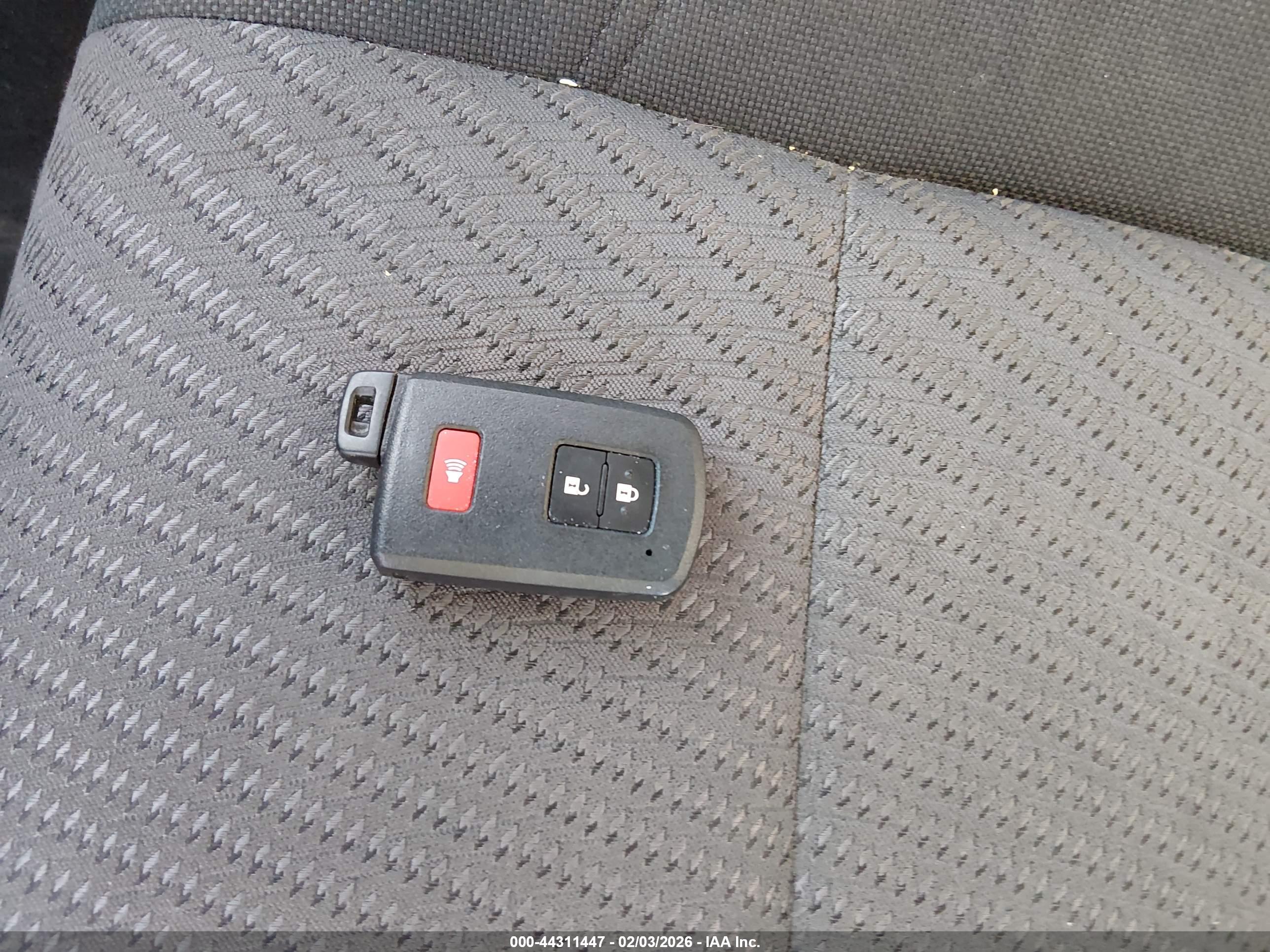 TOYOTA CAMRY image 11