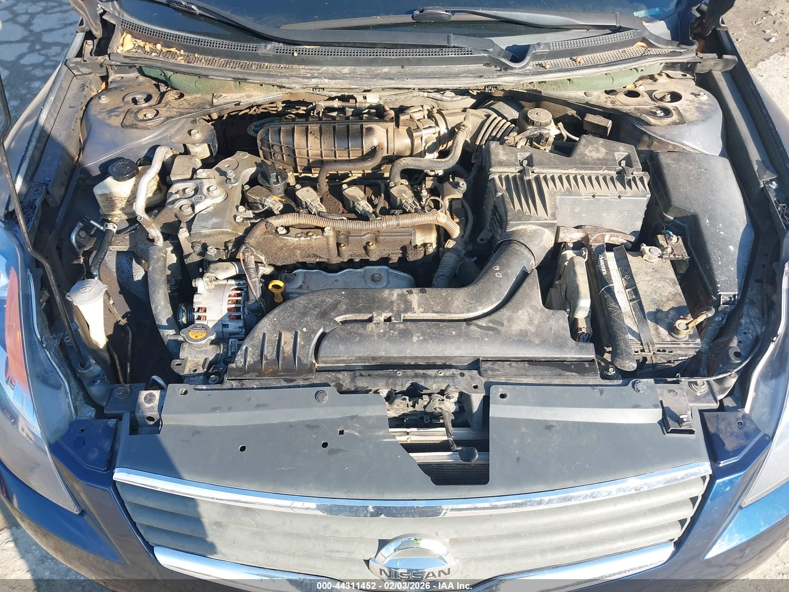 NISSAN ALTIMA image 10