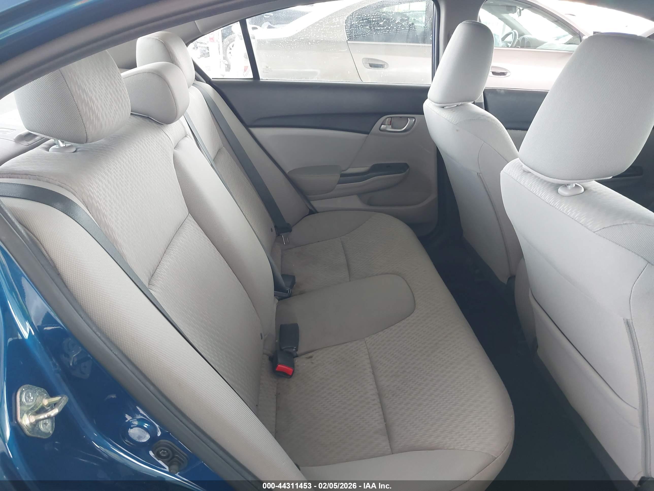 HONDA CIVIC image 8