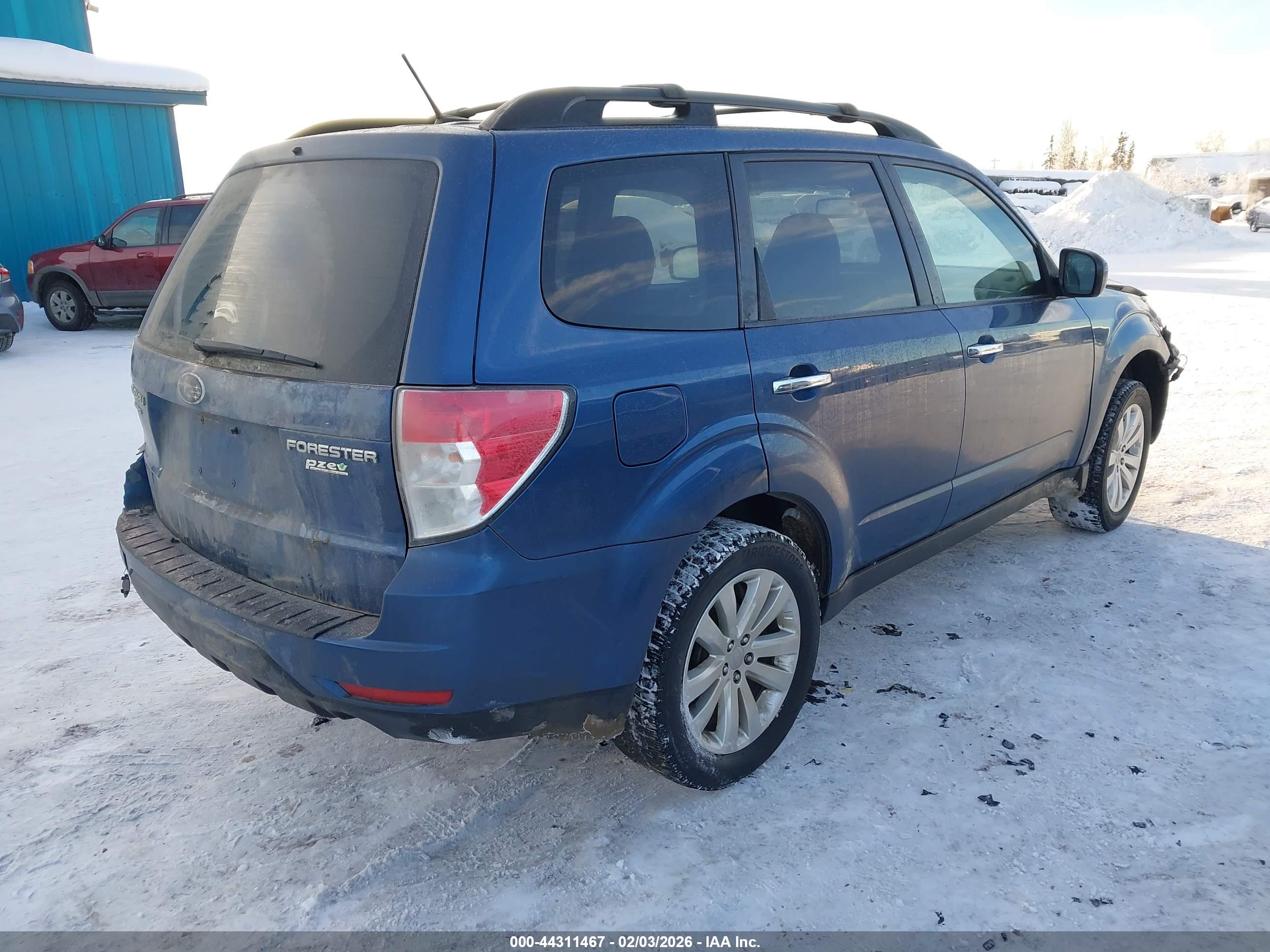 SUBARU FORESTER image 4