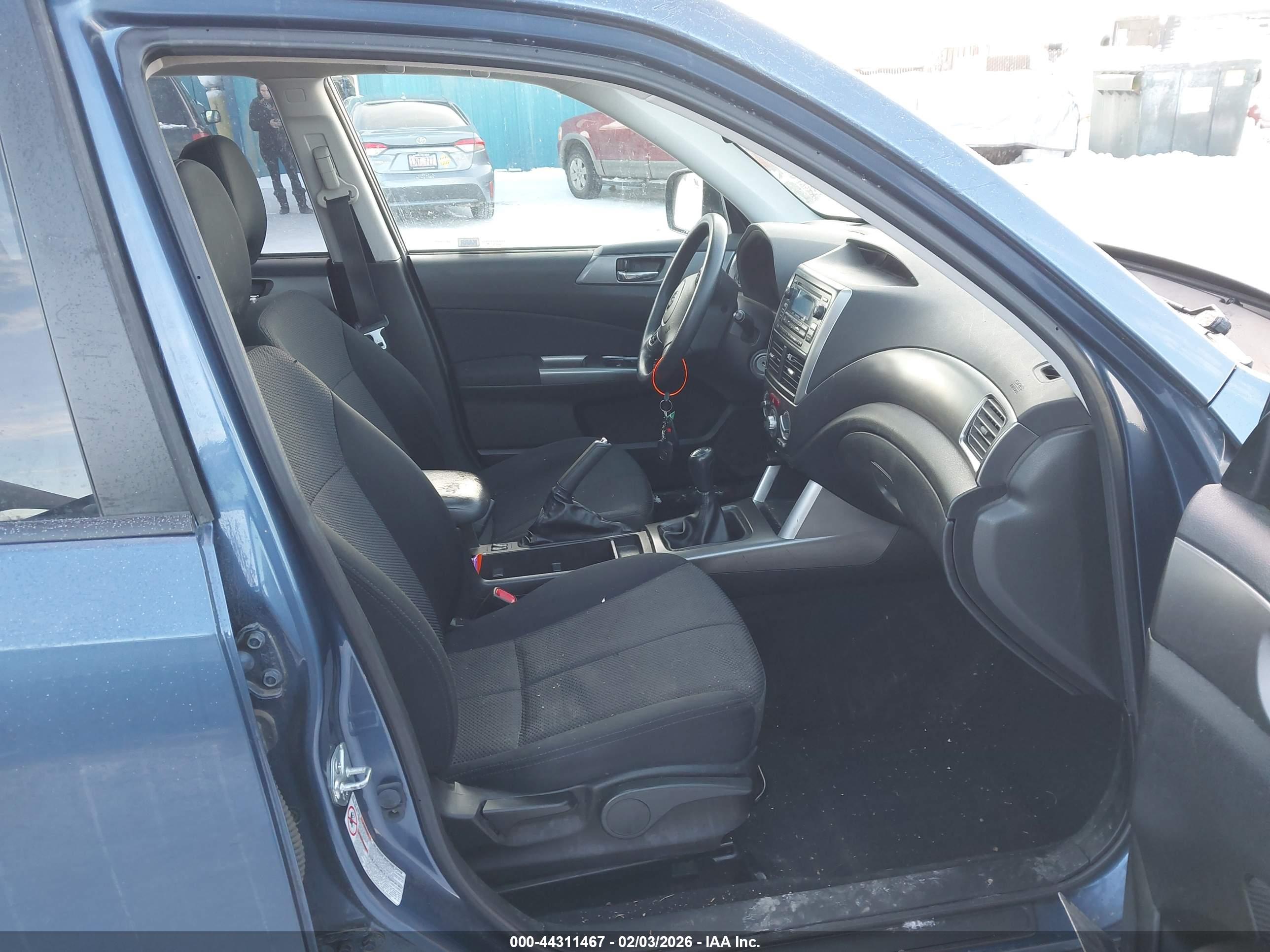 SUBARU FORESTER image 5