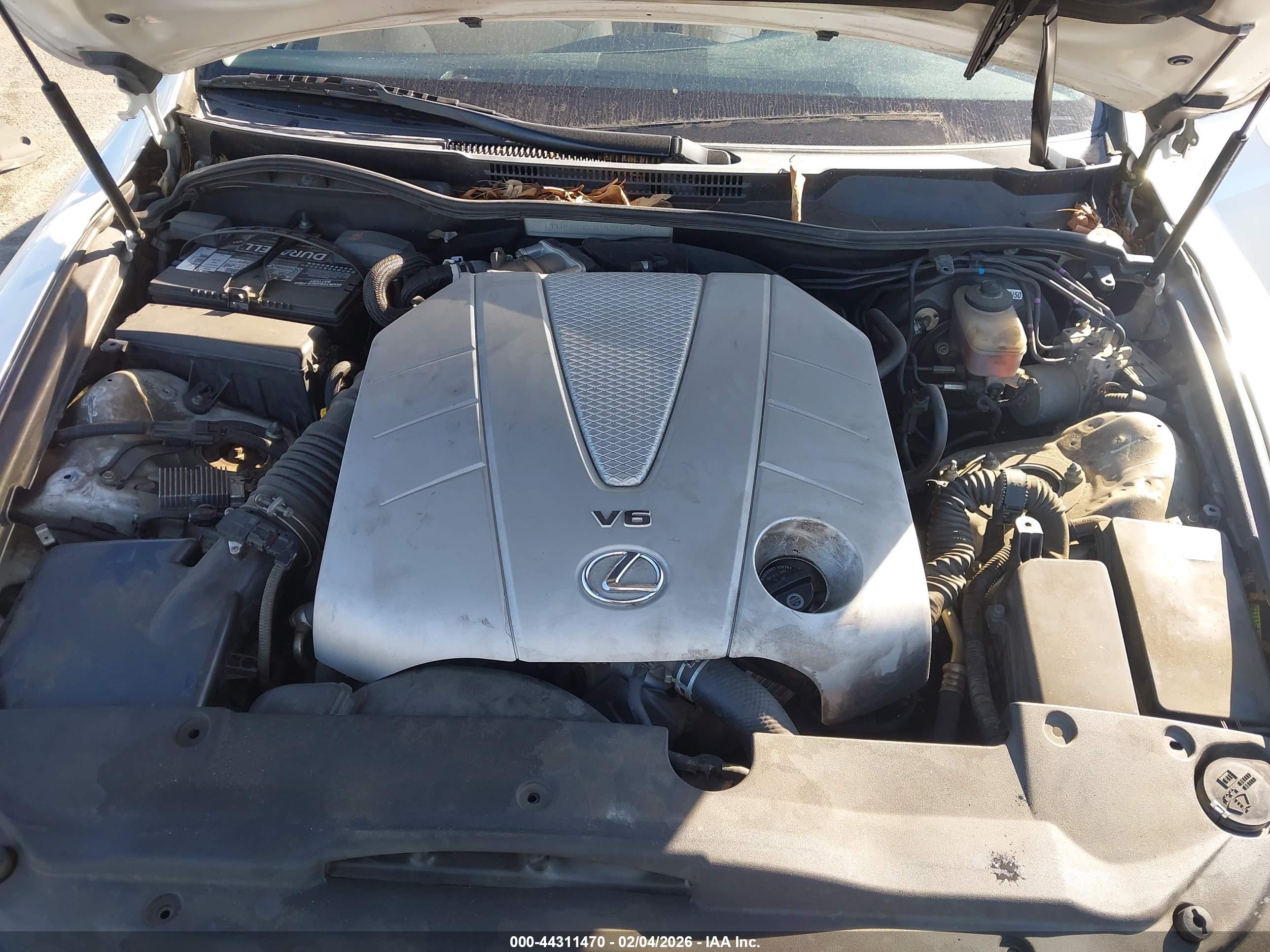 LEXUS IS image 10