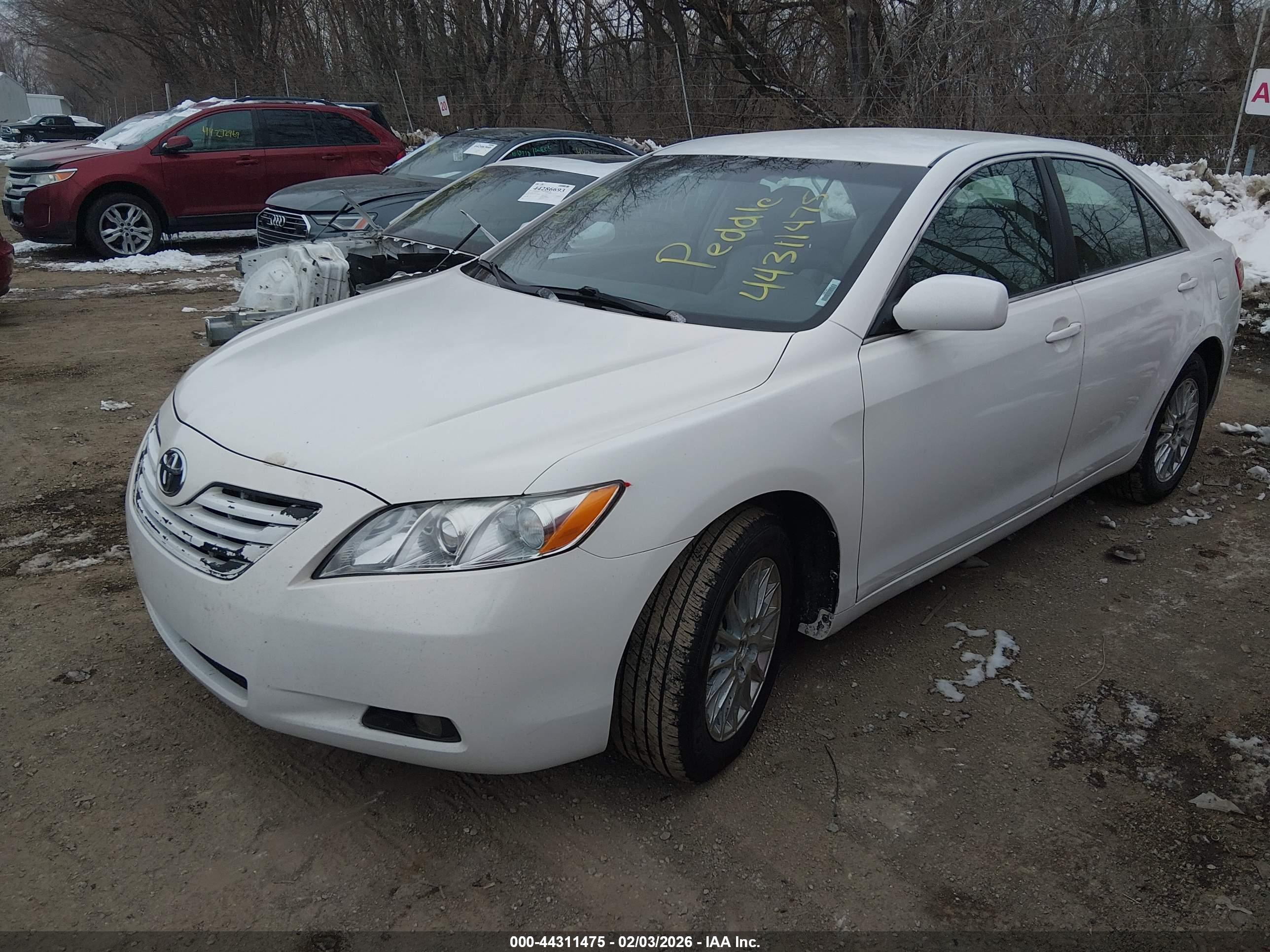 TOYOTA CAMRY image 2