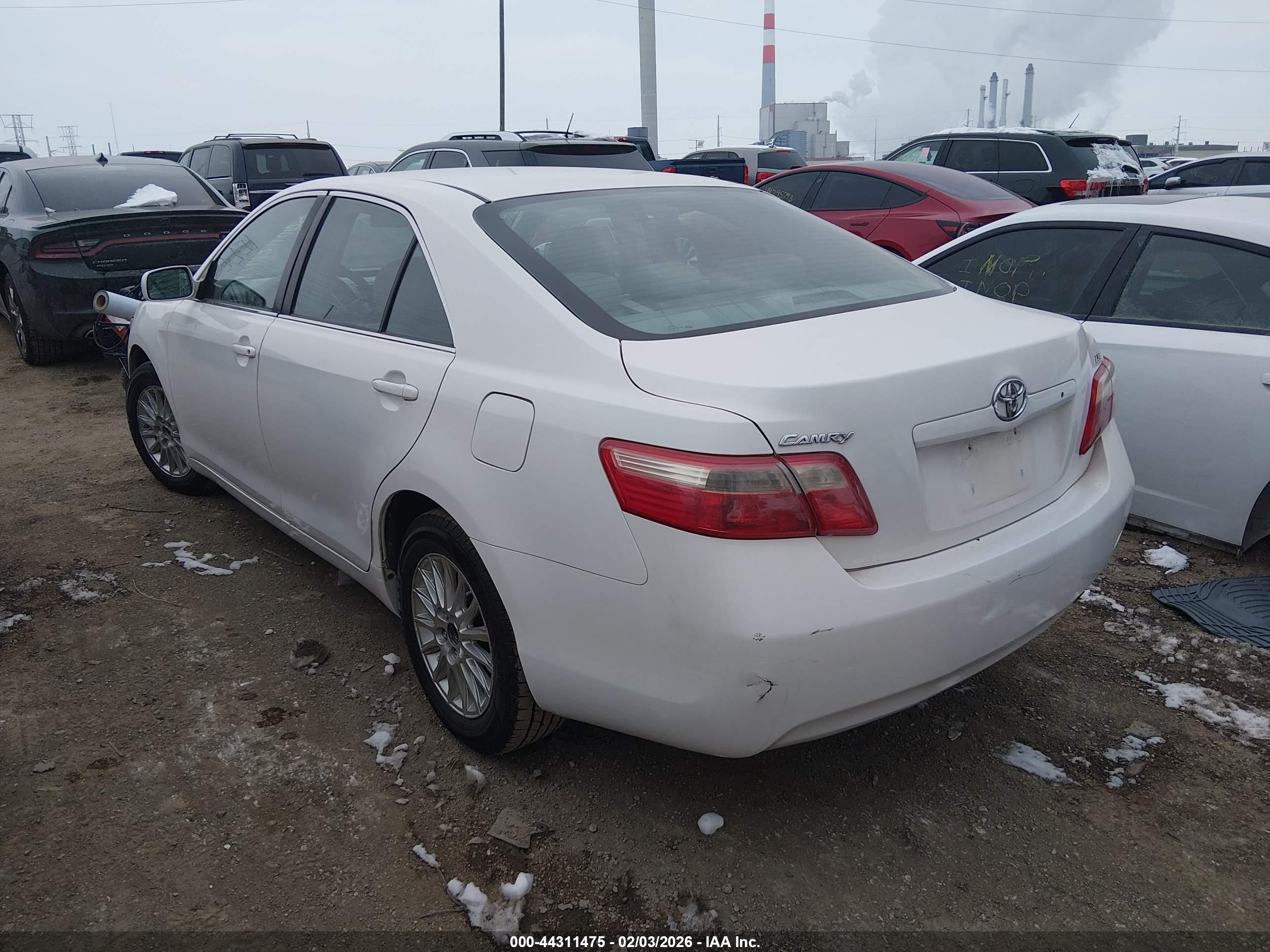 TOYOTA CAMRY image 3