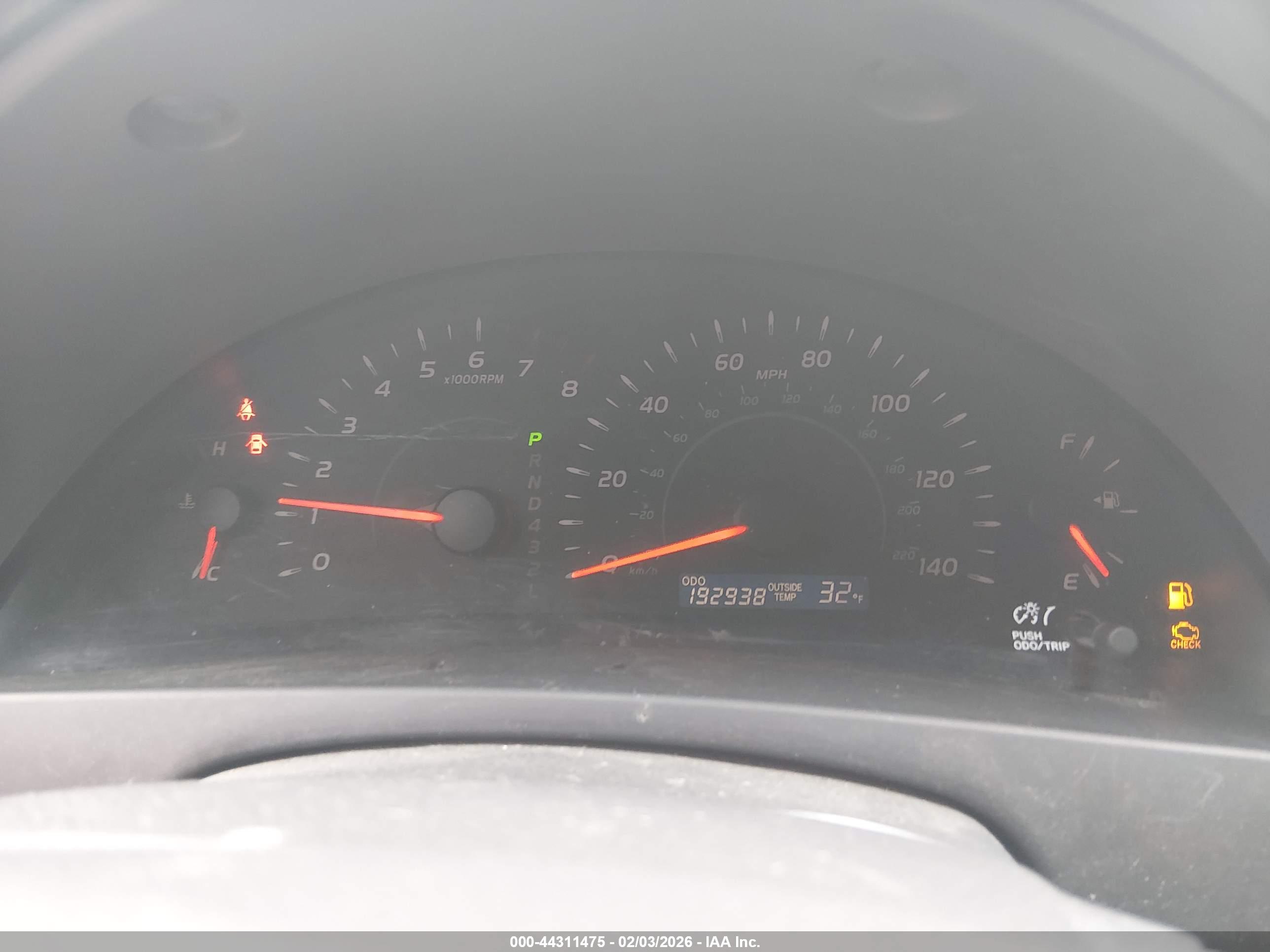 TOYOTA CAMRY image 7