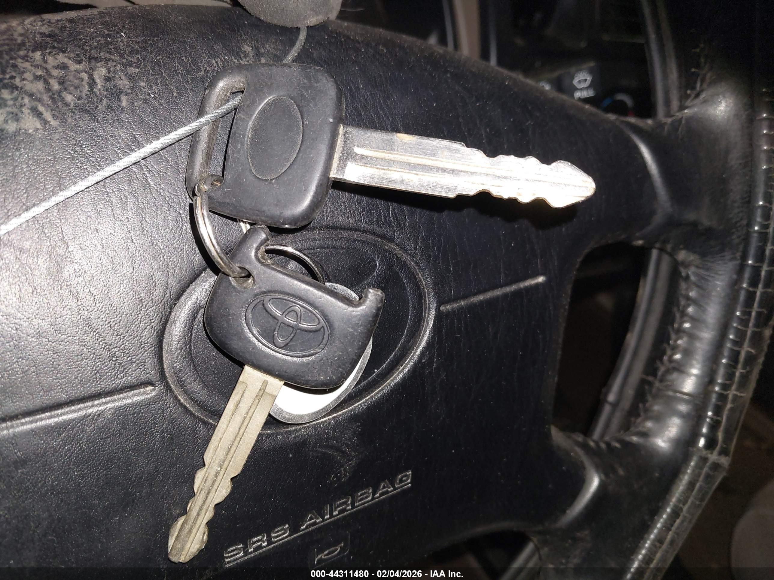 TOYOTA 4RUNNER image 11