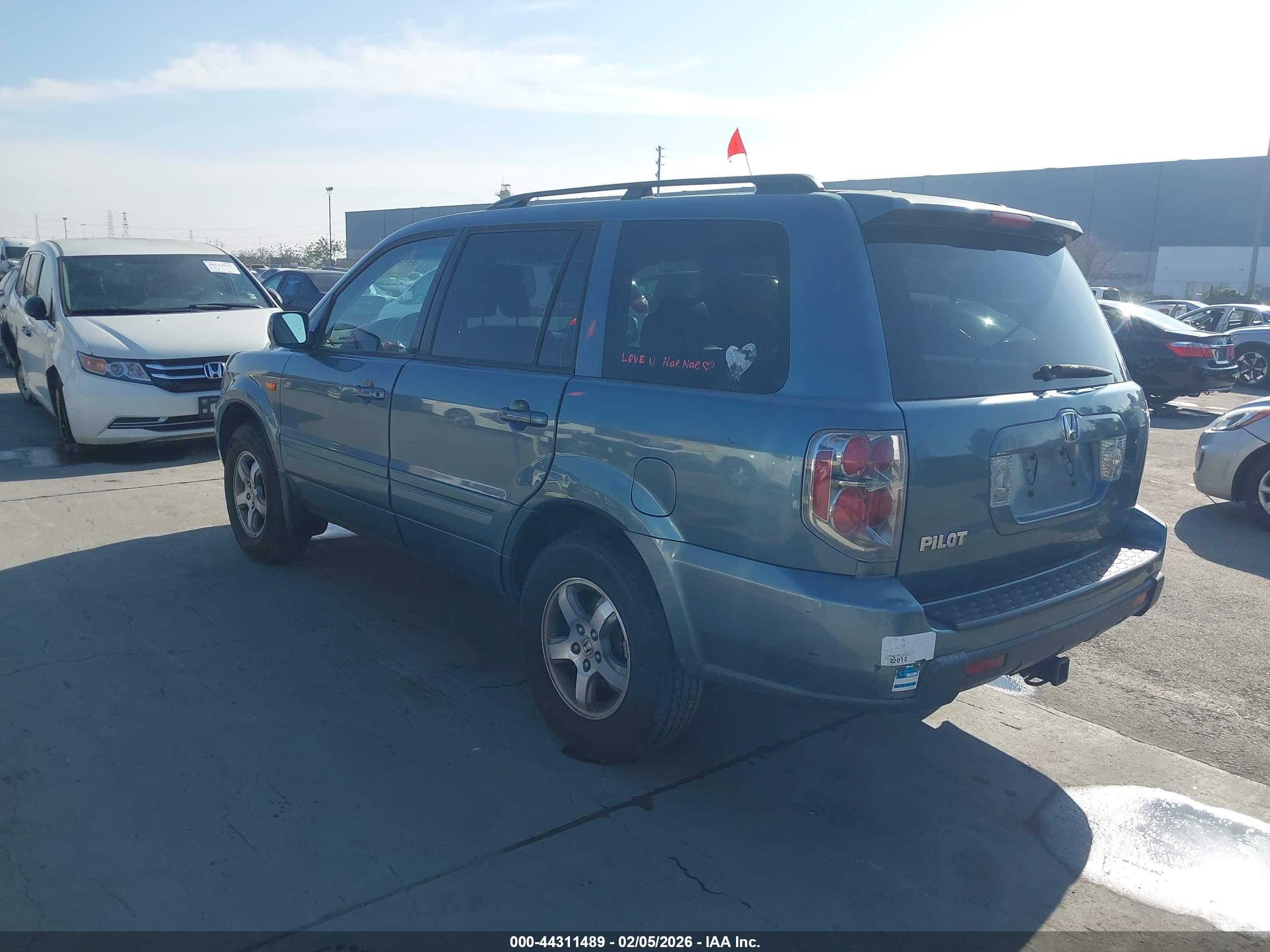 HONDA PILOT image 3