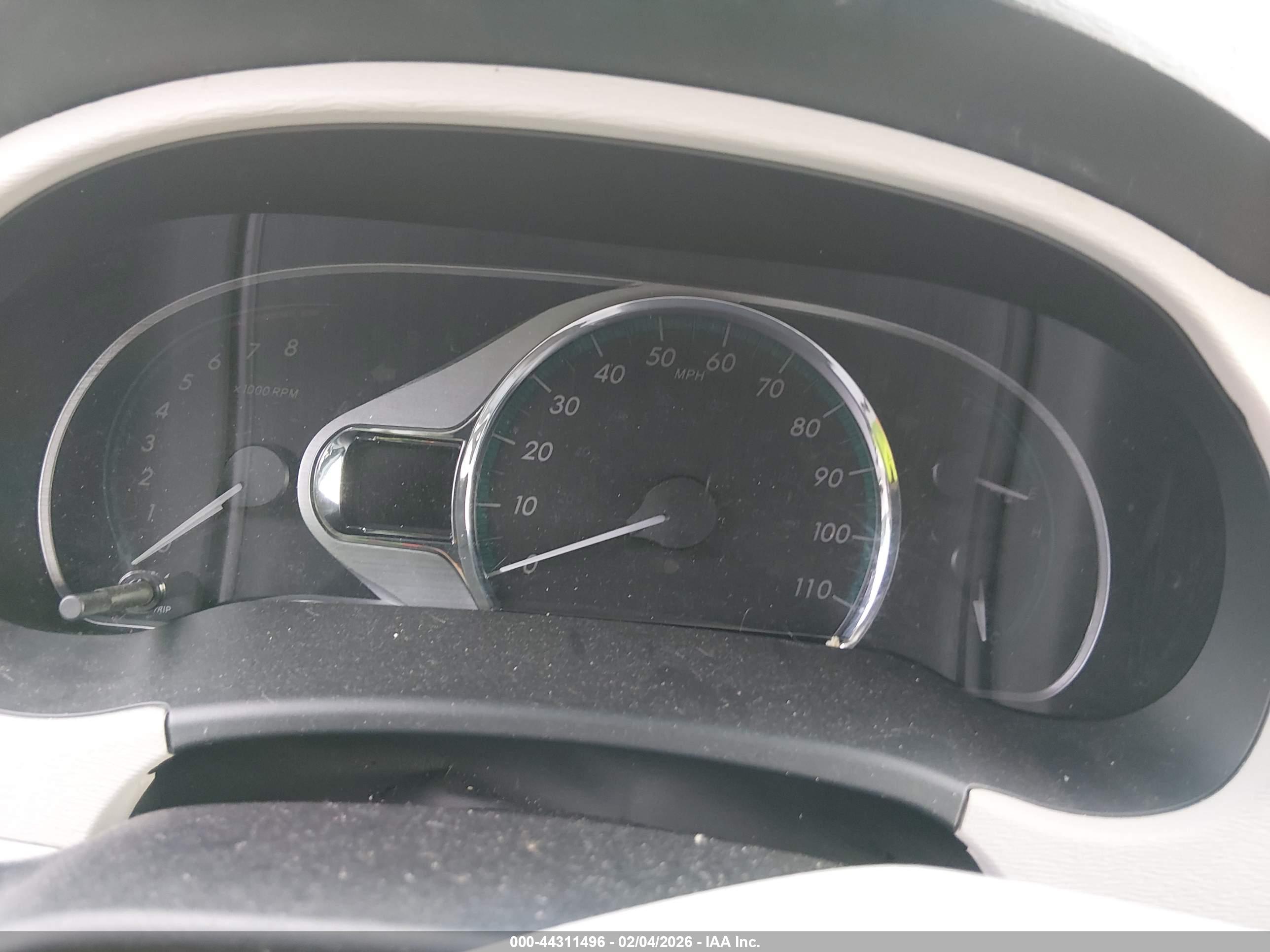 TOYOTA SIENNA image 7