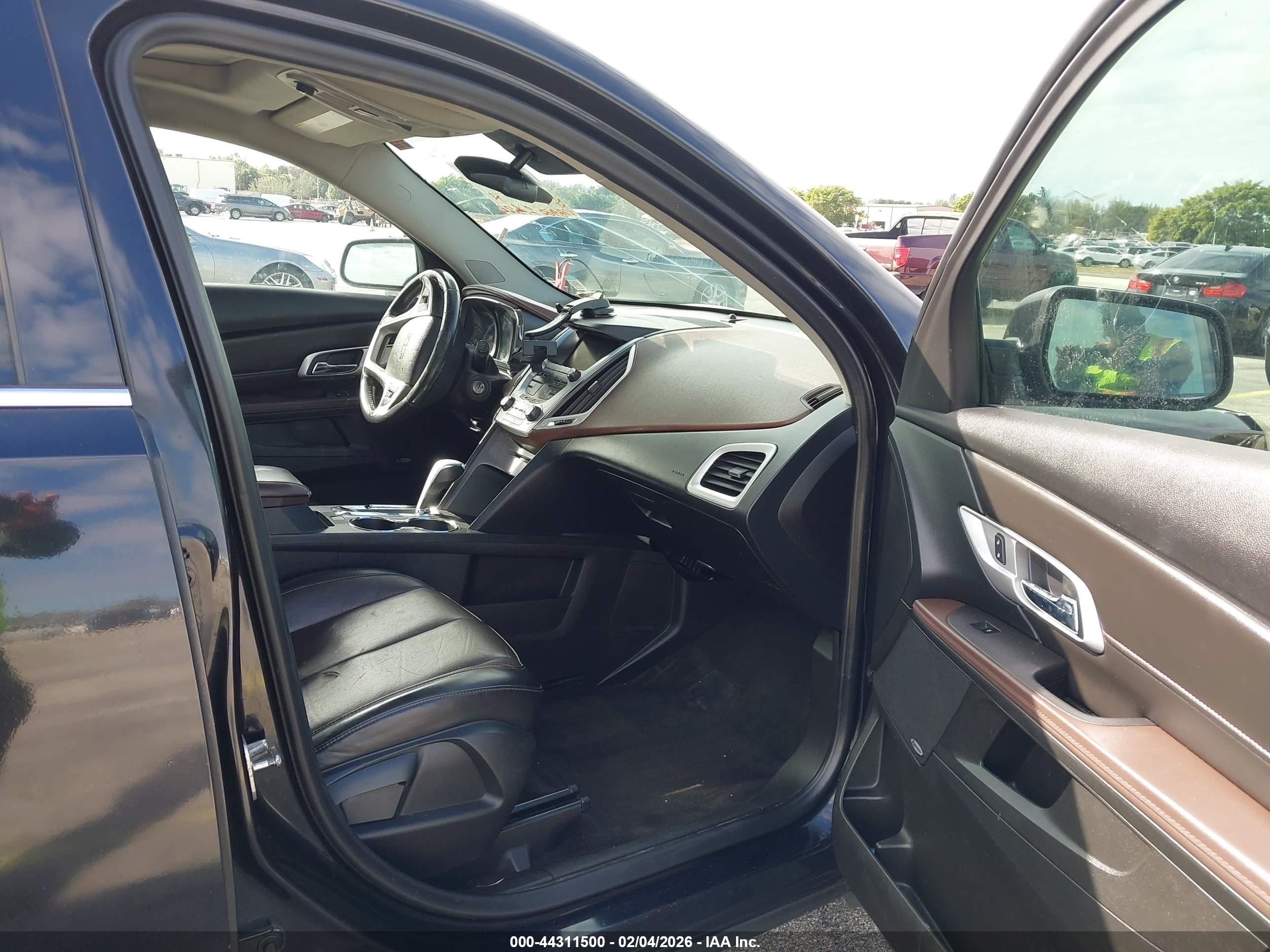 GMC TERRAIN image 5