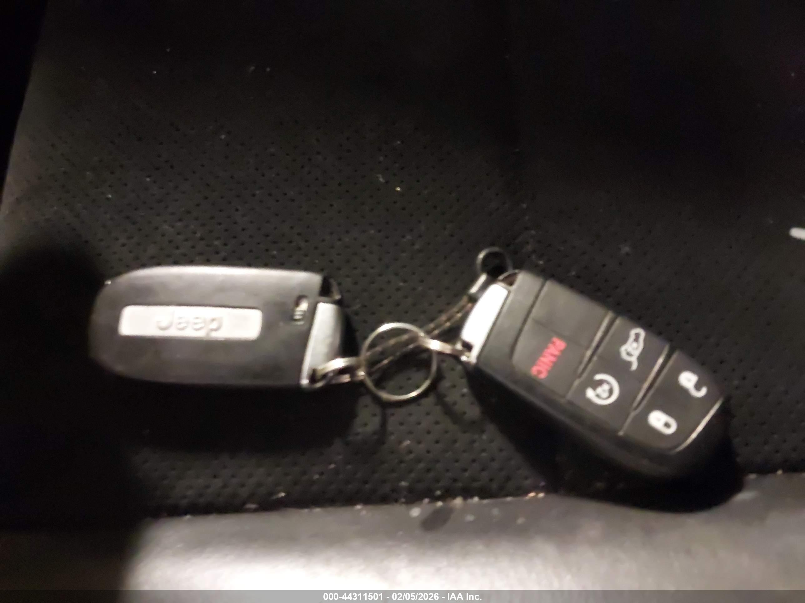 JEEP GRAND image 11