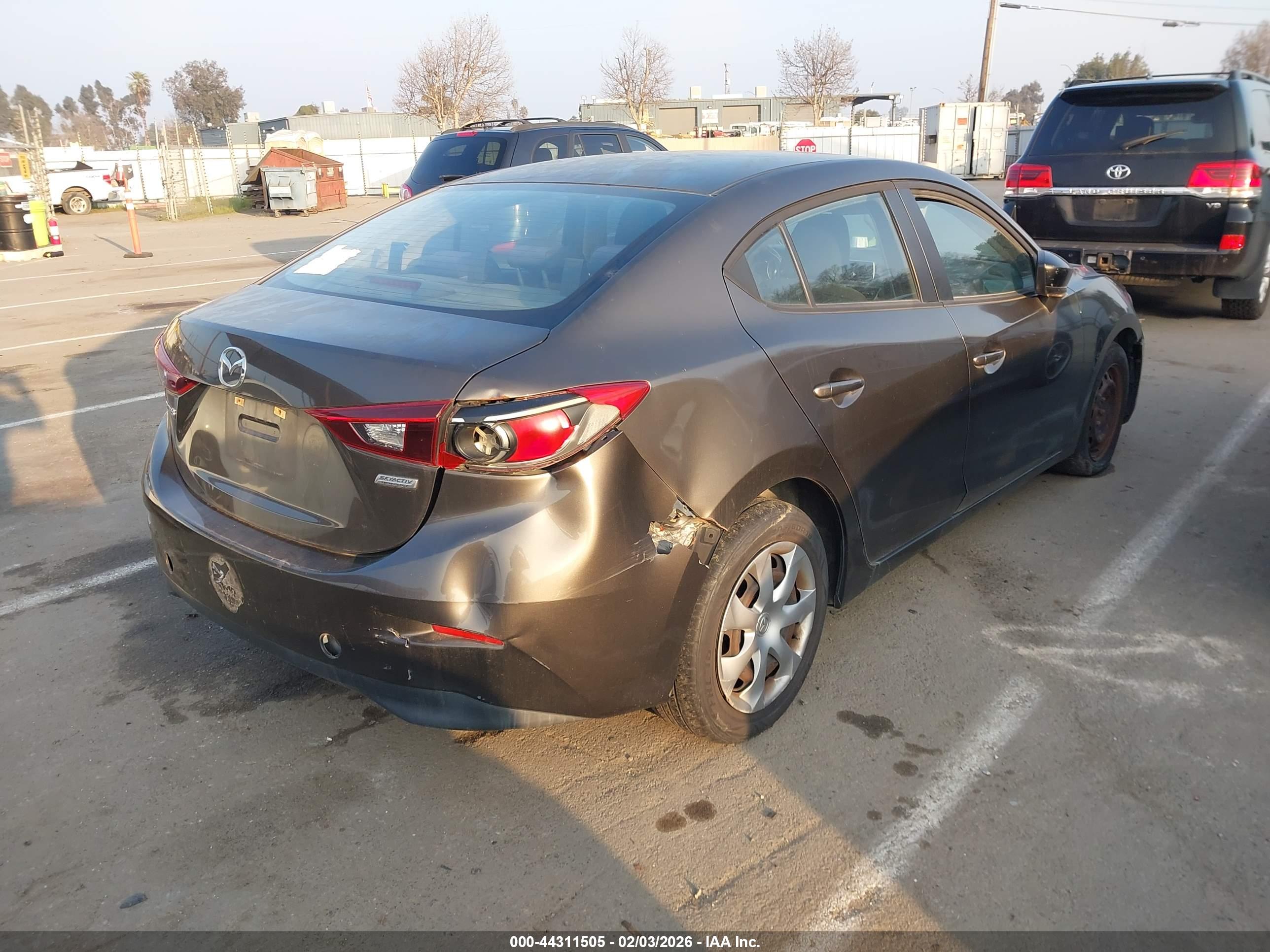 MAZDA MAZDA3 image 4