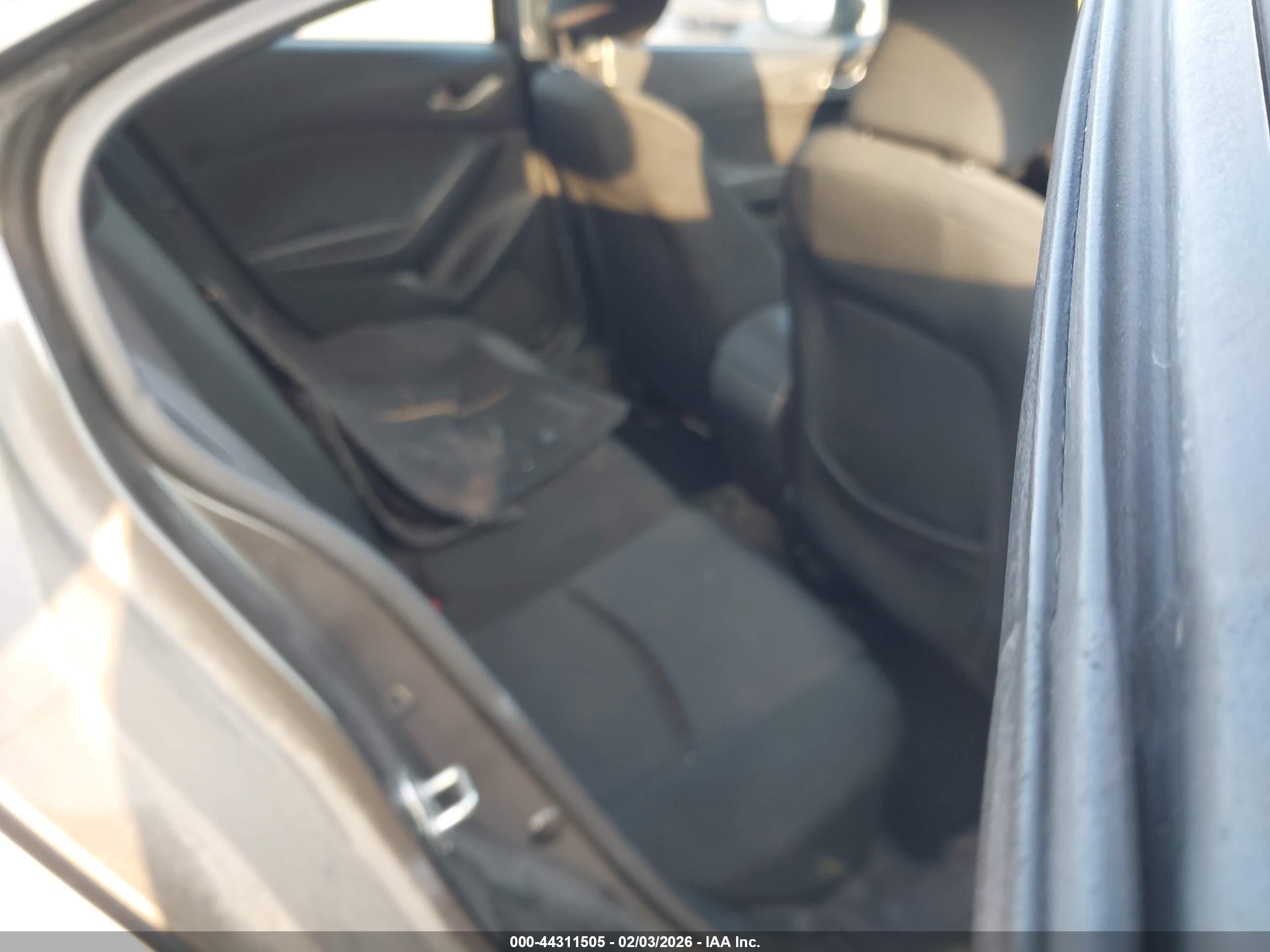 MAZDA MAZDA3 image 8