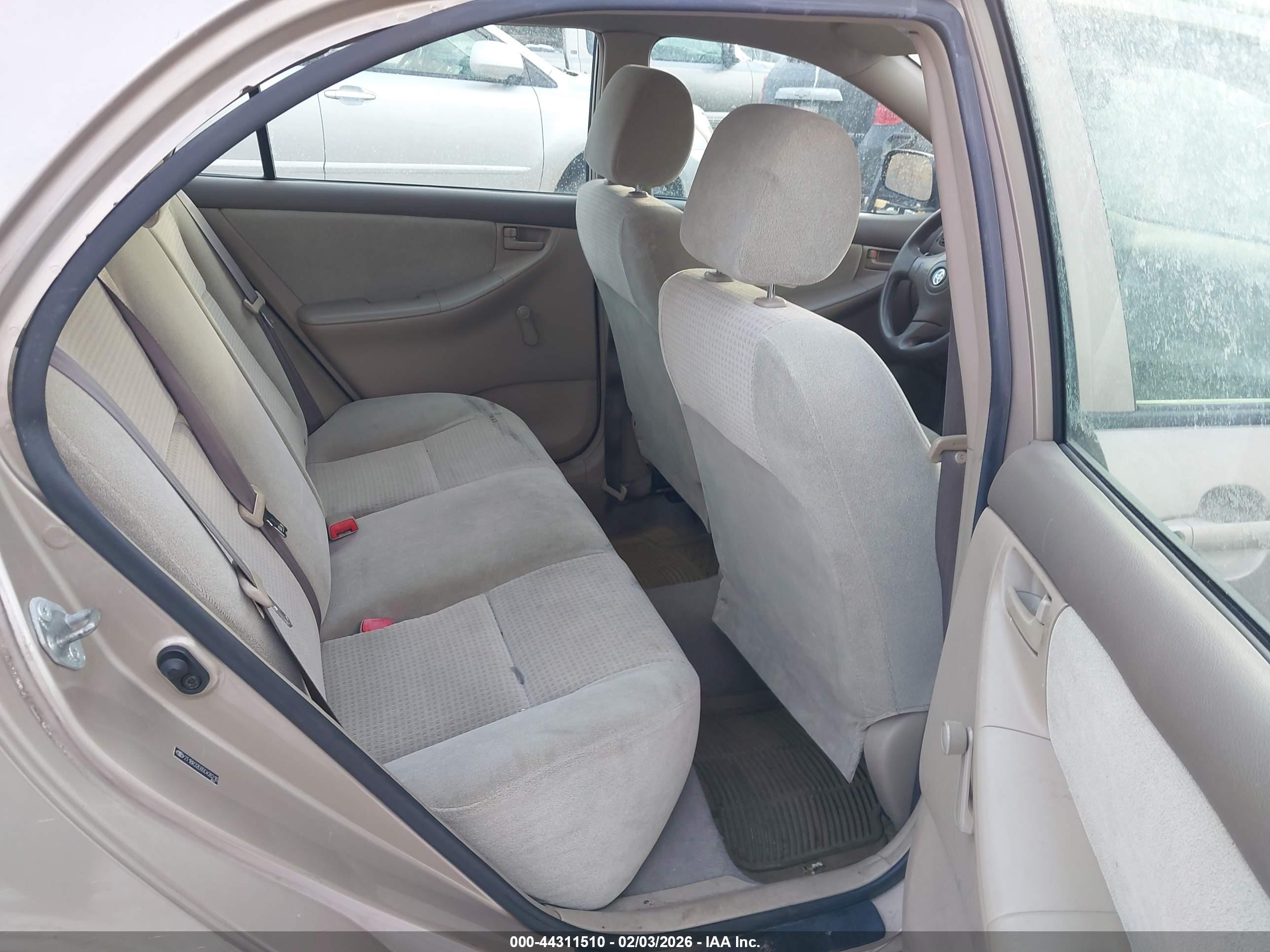 TOYOTA COROLLA image 8