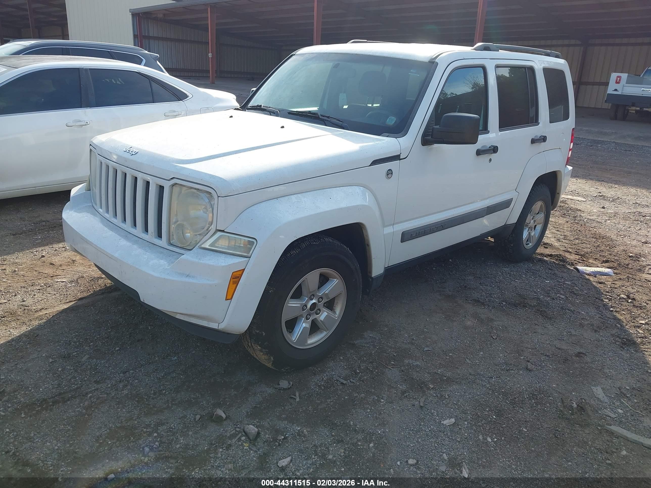 JEEP LIBERTY image 2