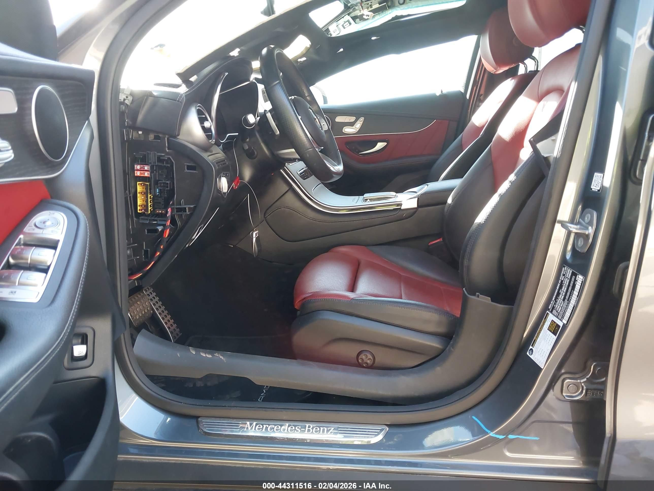 MERCEDES-BENZ GLC image 6