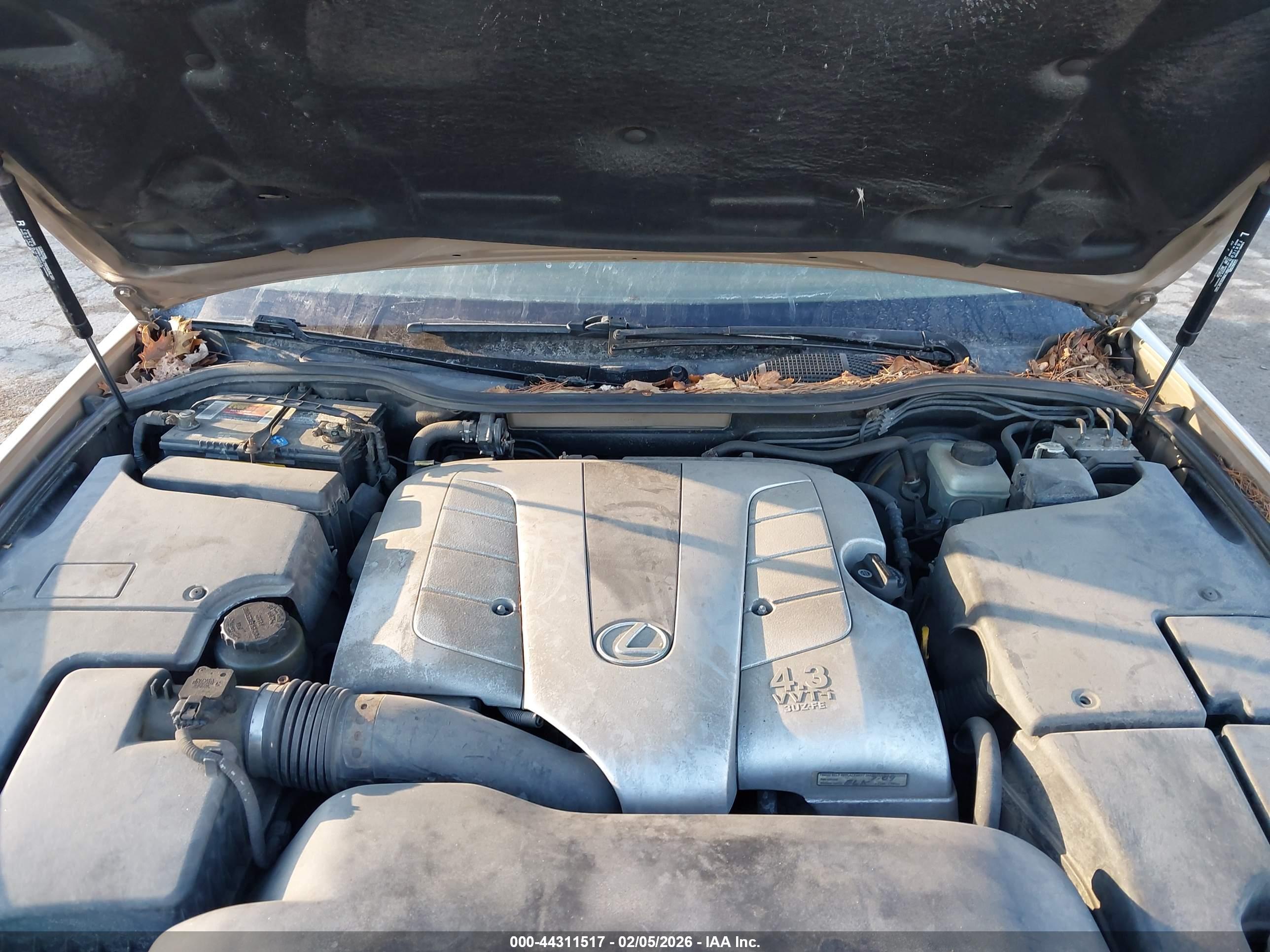 LEXUS LS image 10