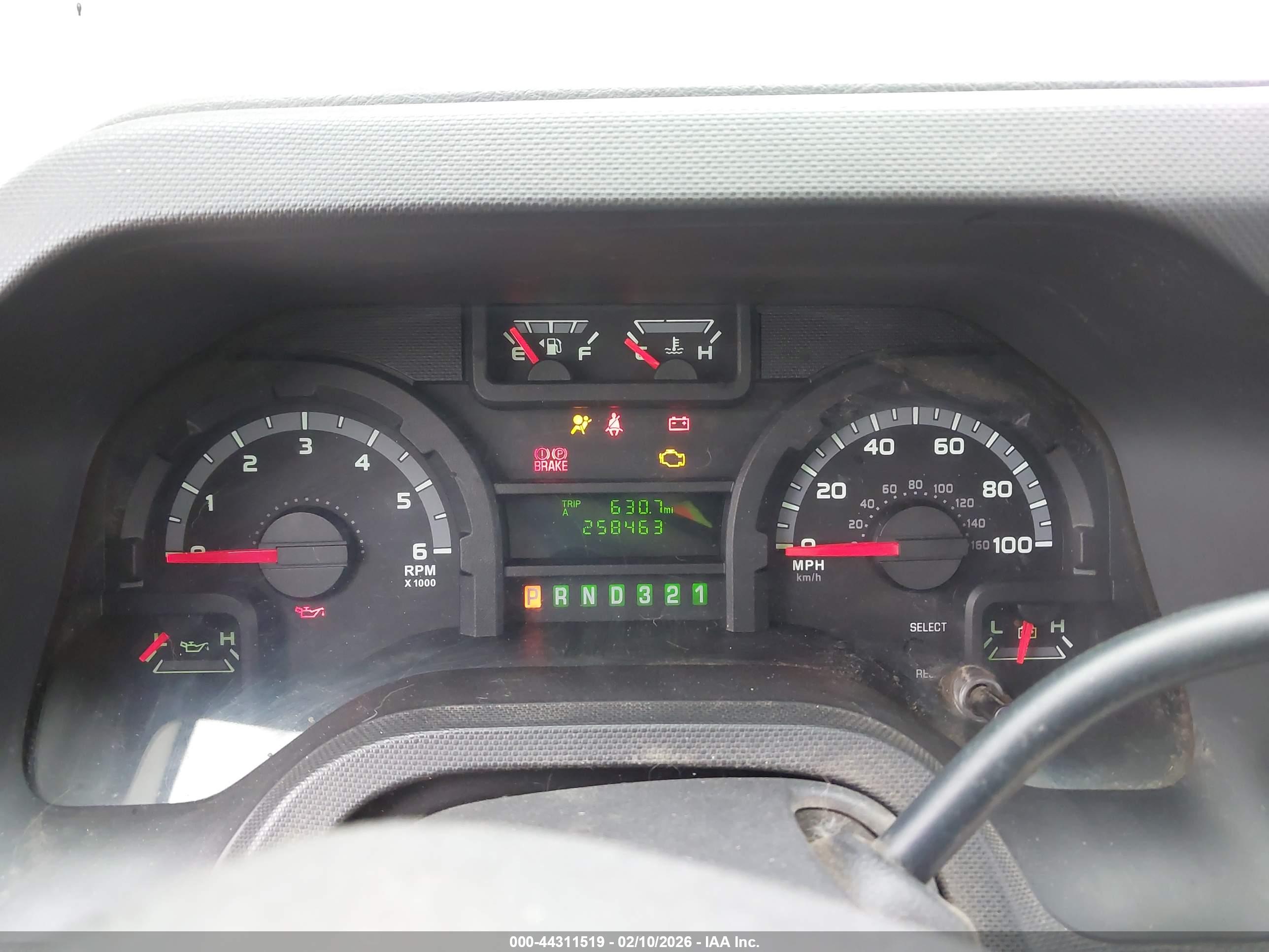 FORD E-350 image 6