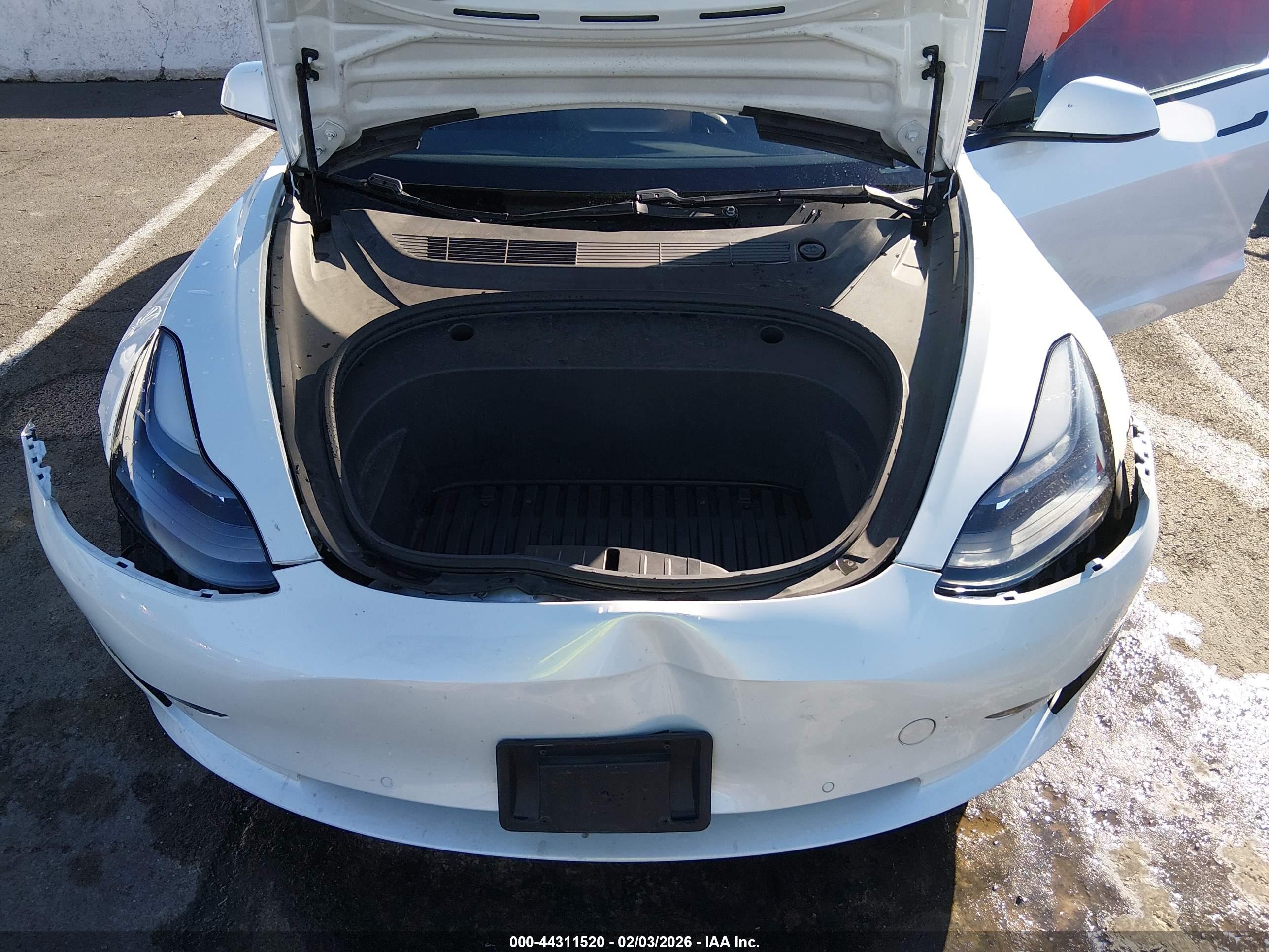TESLA MODEL image 10