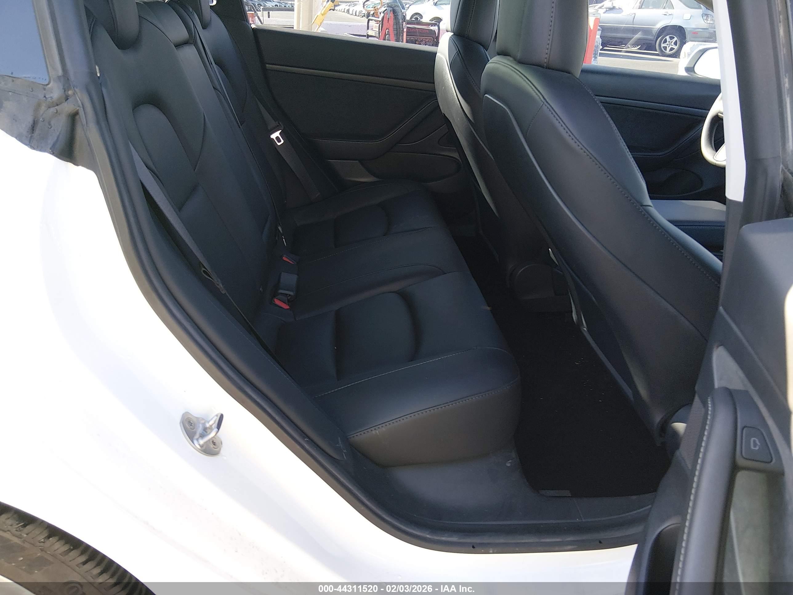 TESLA MODEL image 8