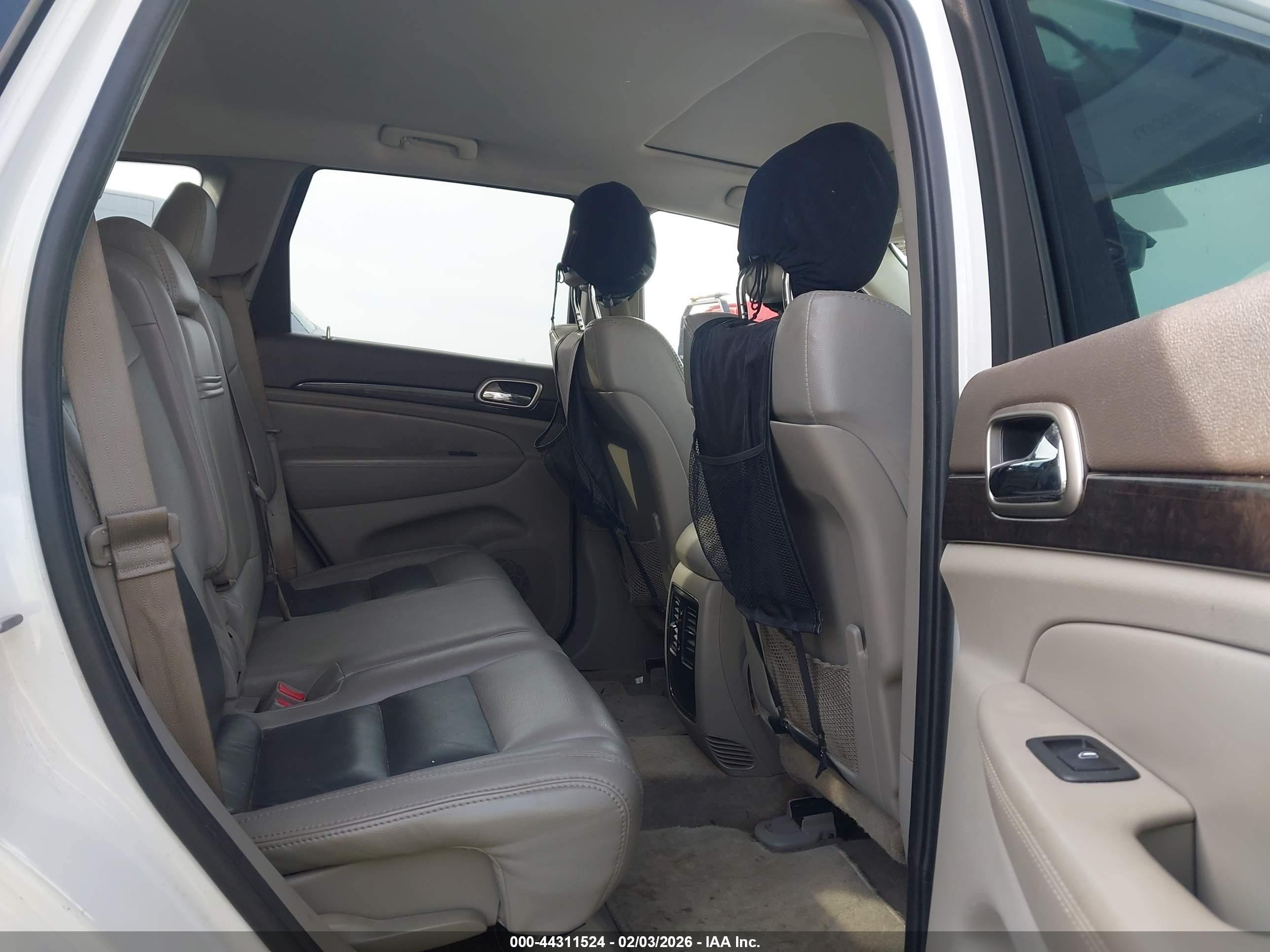 JEEP GRAND image 8