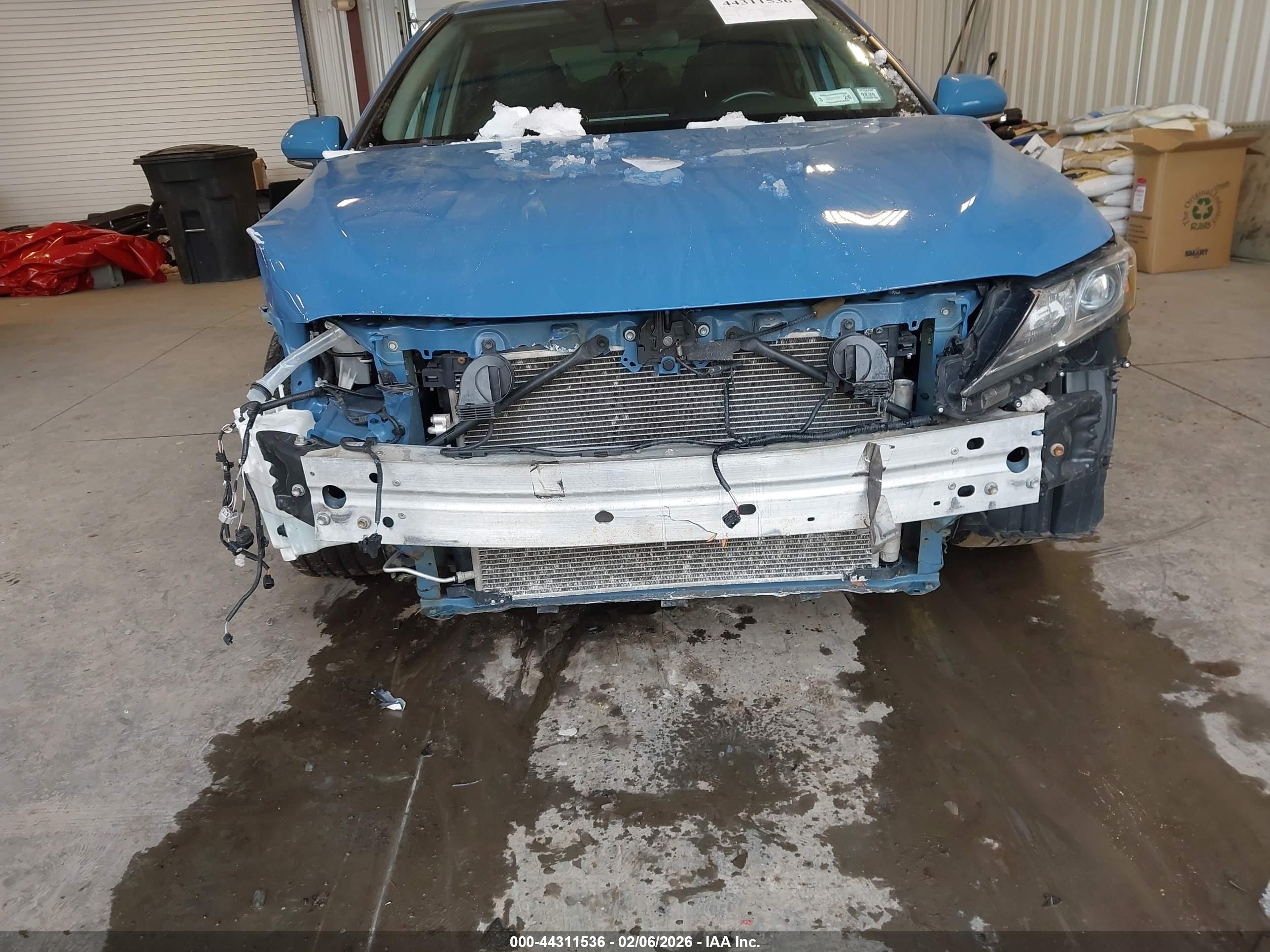 TOYOTA CAMRY image 6