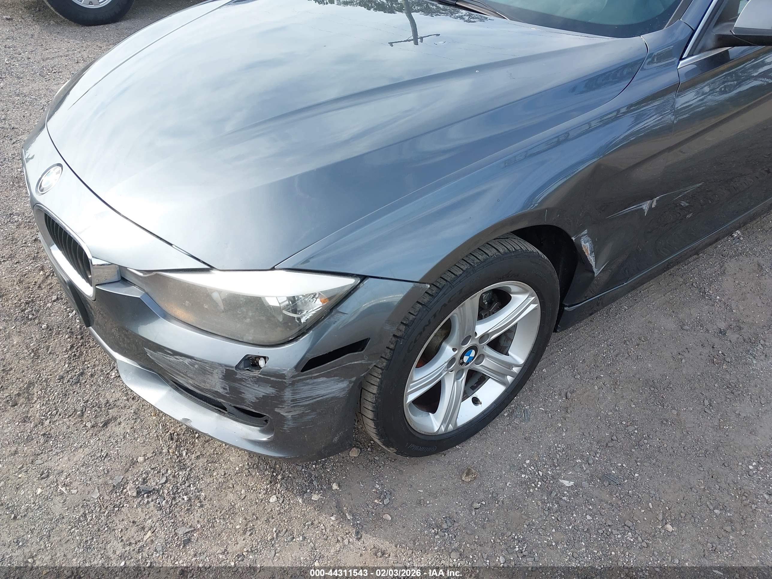 BMW 328I image 6