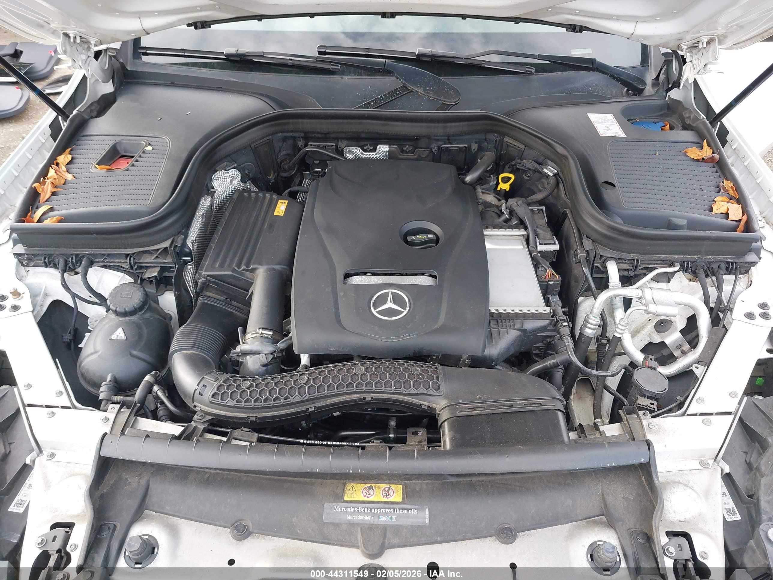 MERCEDES-BENZ GLC image 10