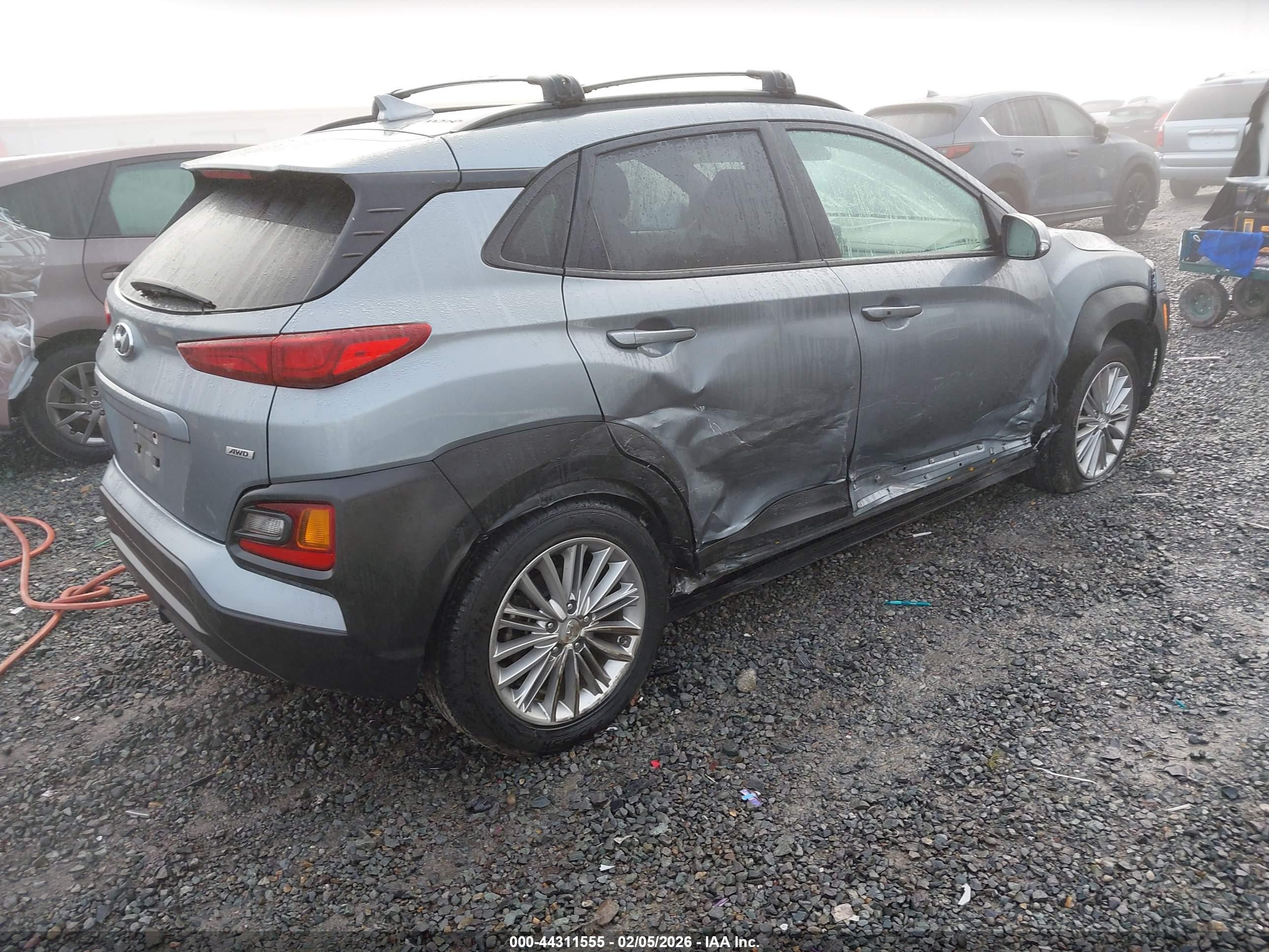 HYUNDAI KONA image 4