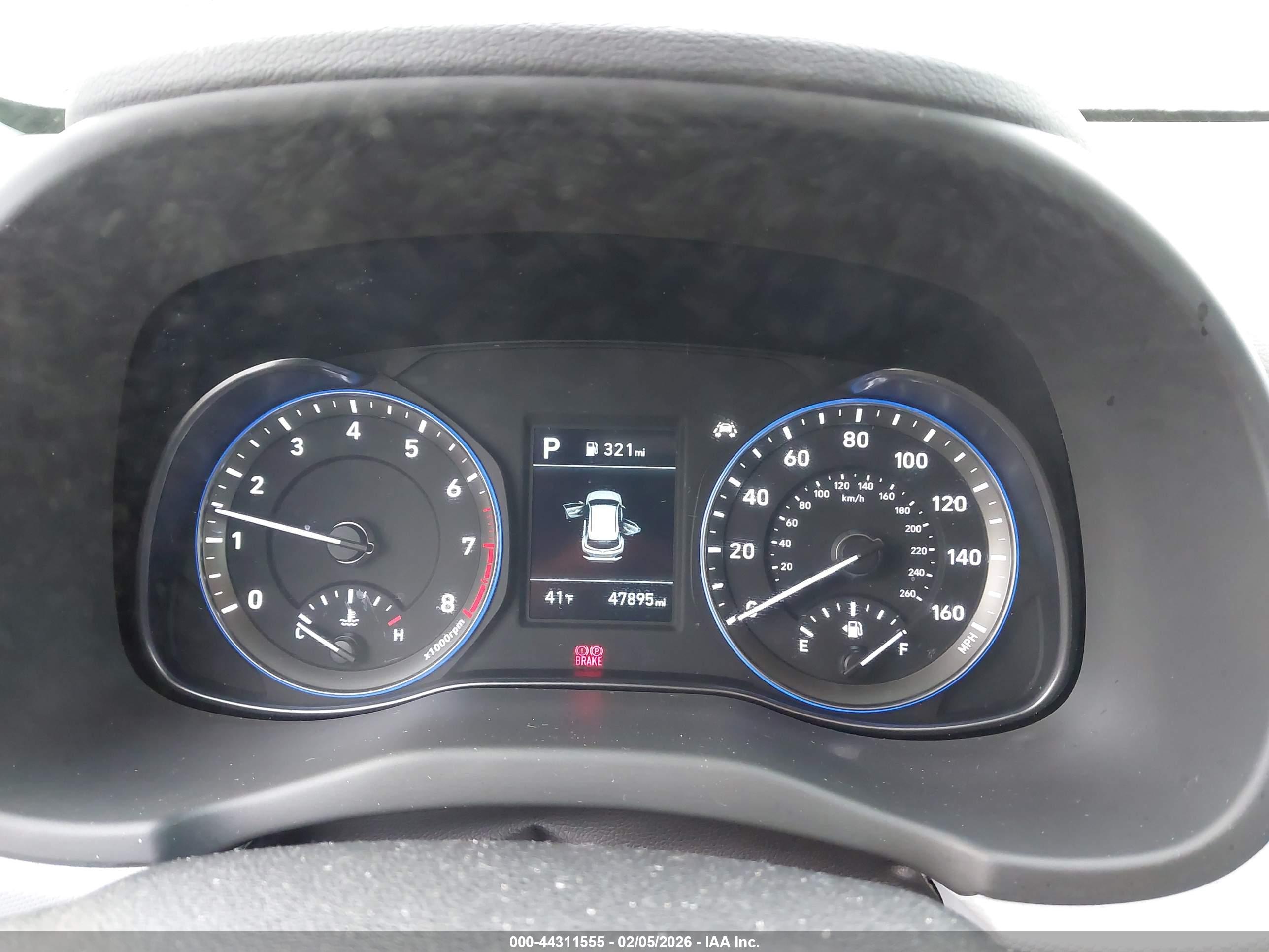 HYUNDAI KONA image 7