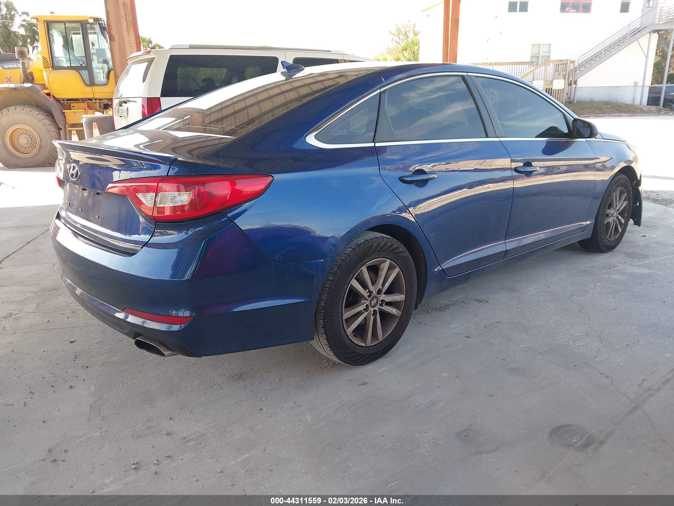 HYUNDAI SONATA image 4