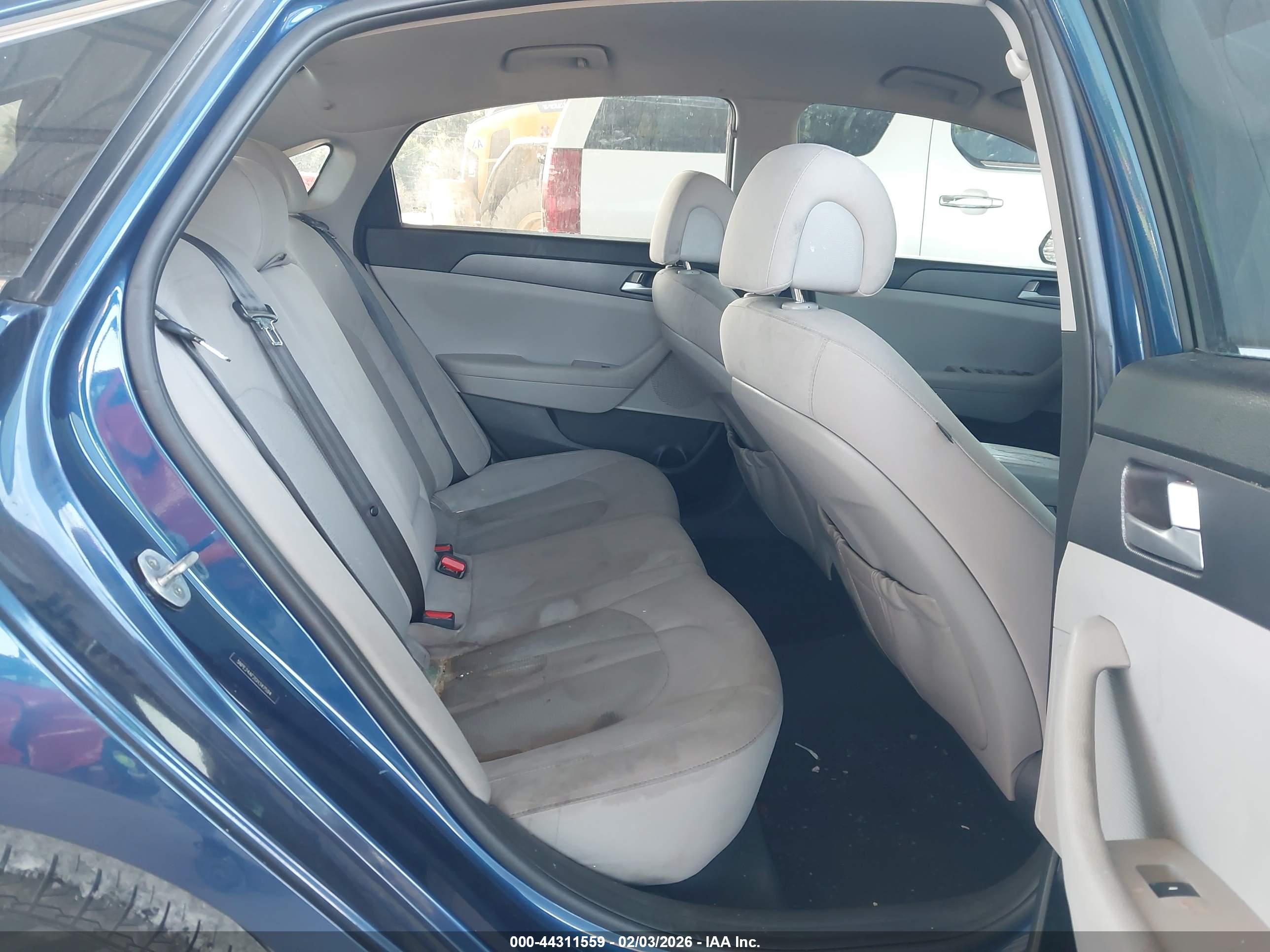 HYUNDAI SONATA image 8
