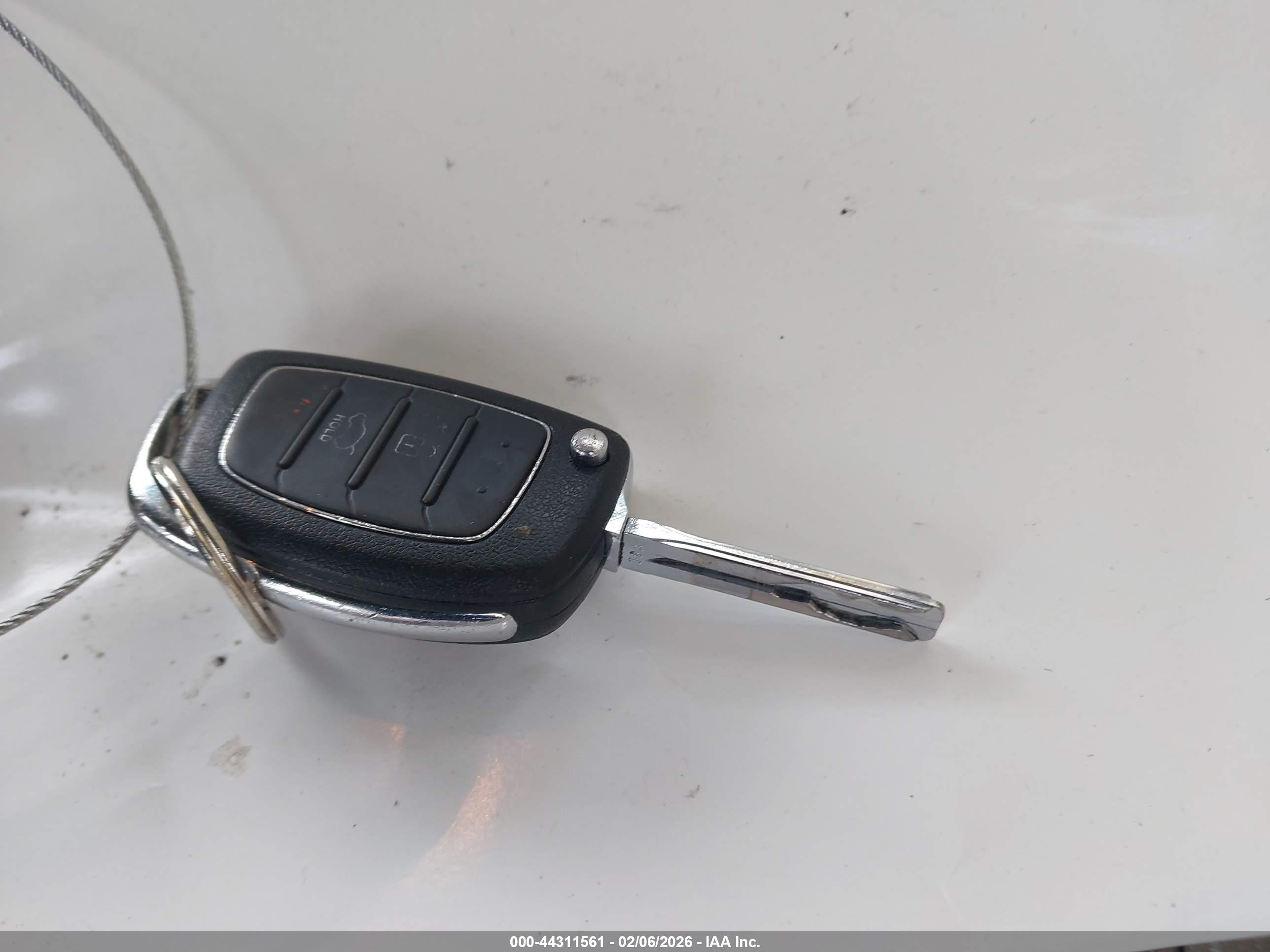 HYUNDAI SONATA image 11