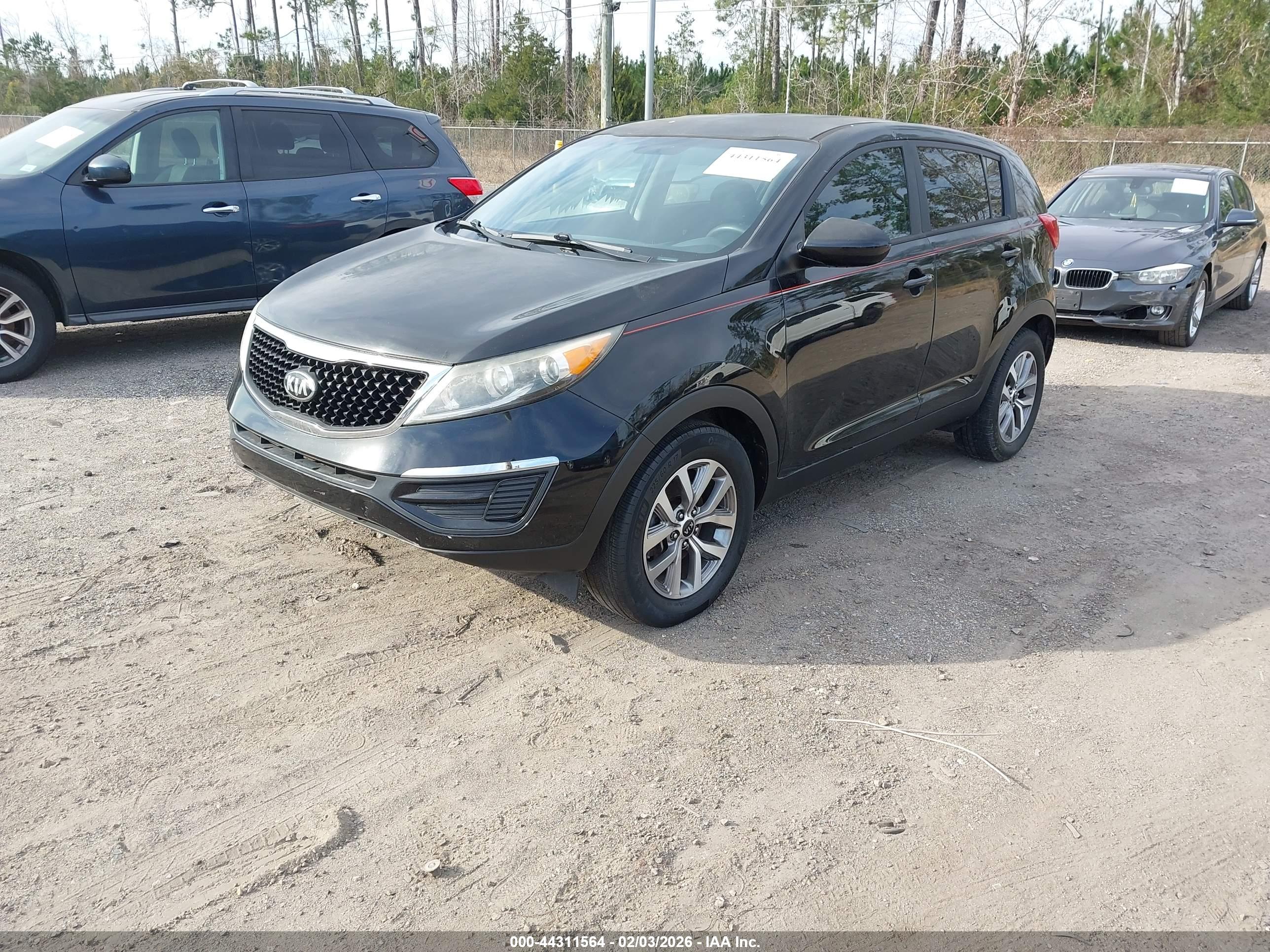 KIA SPORTAGE image 2