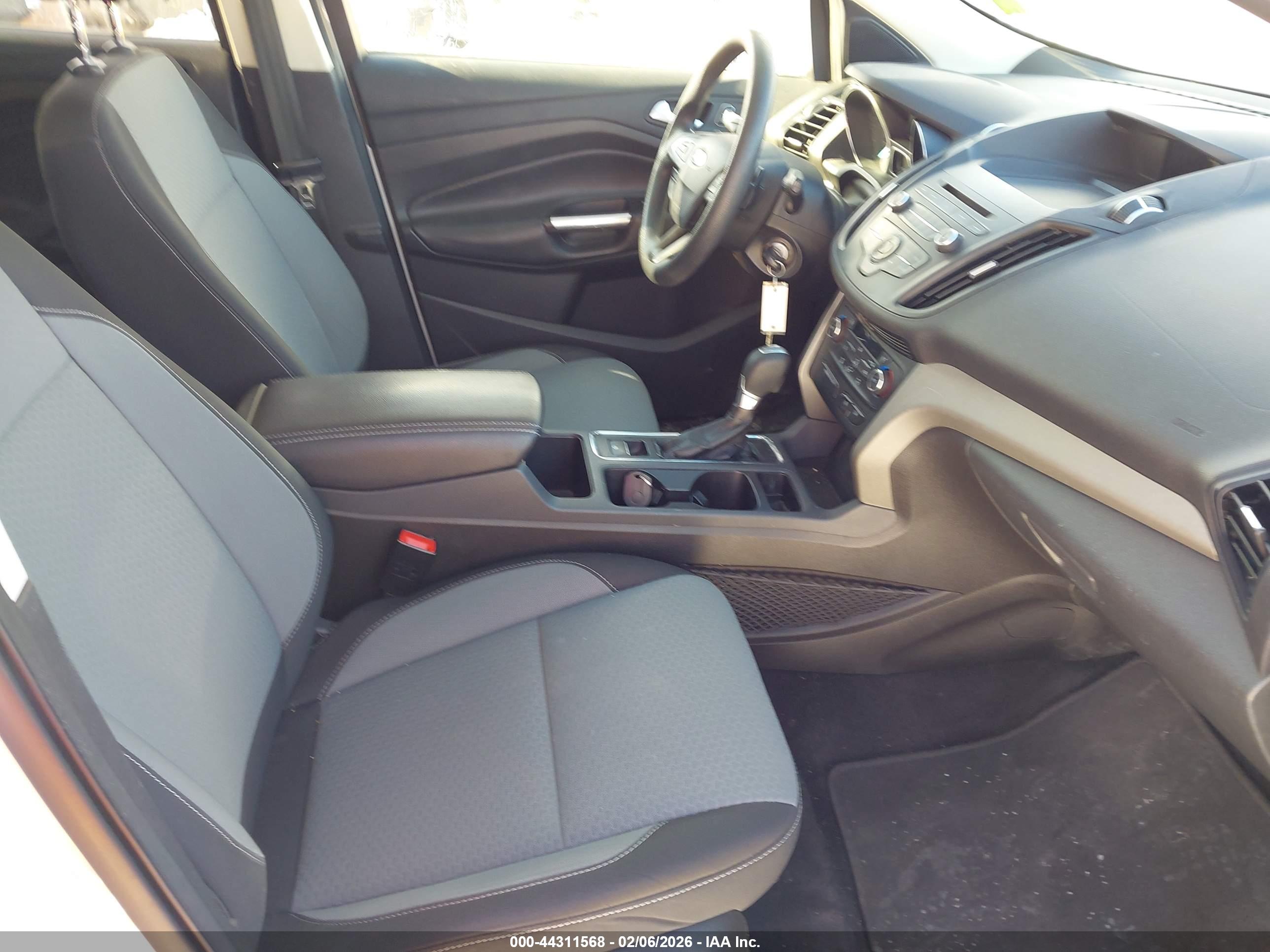 FORD ESCAPE image 5
