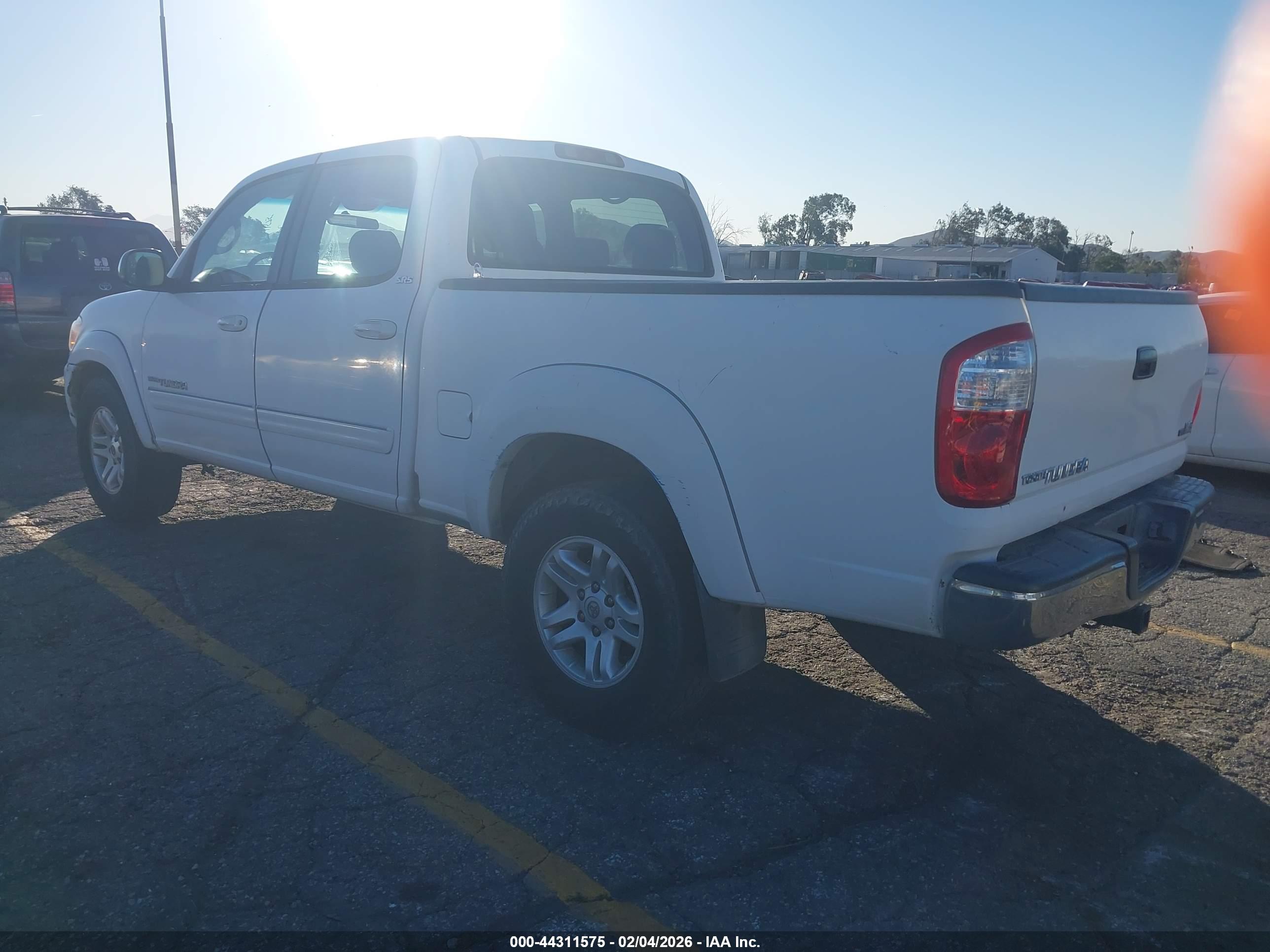 TOYOTA TUNDRA image 3