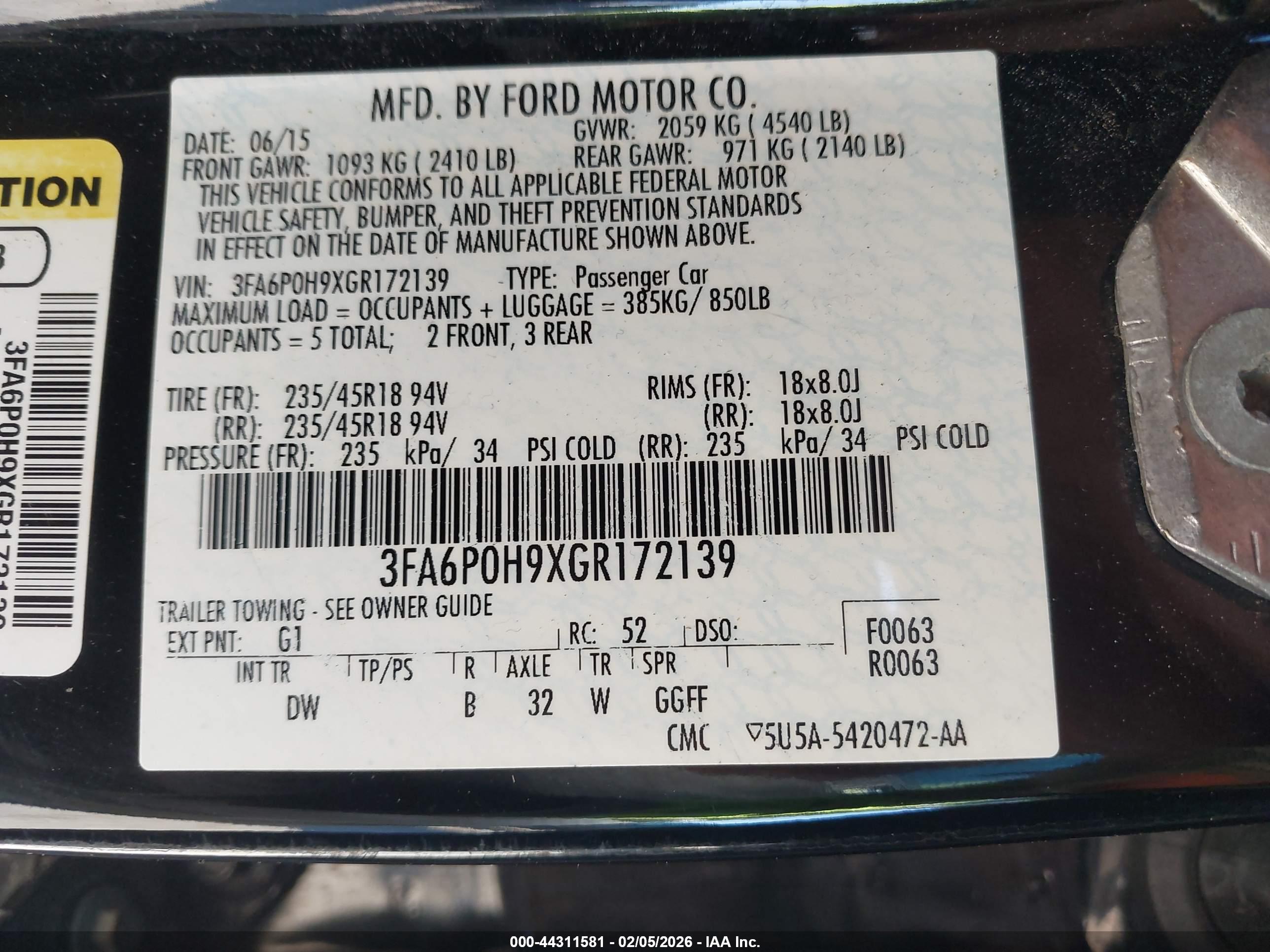 FORD FUSION image 9