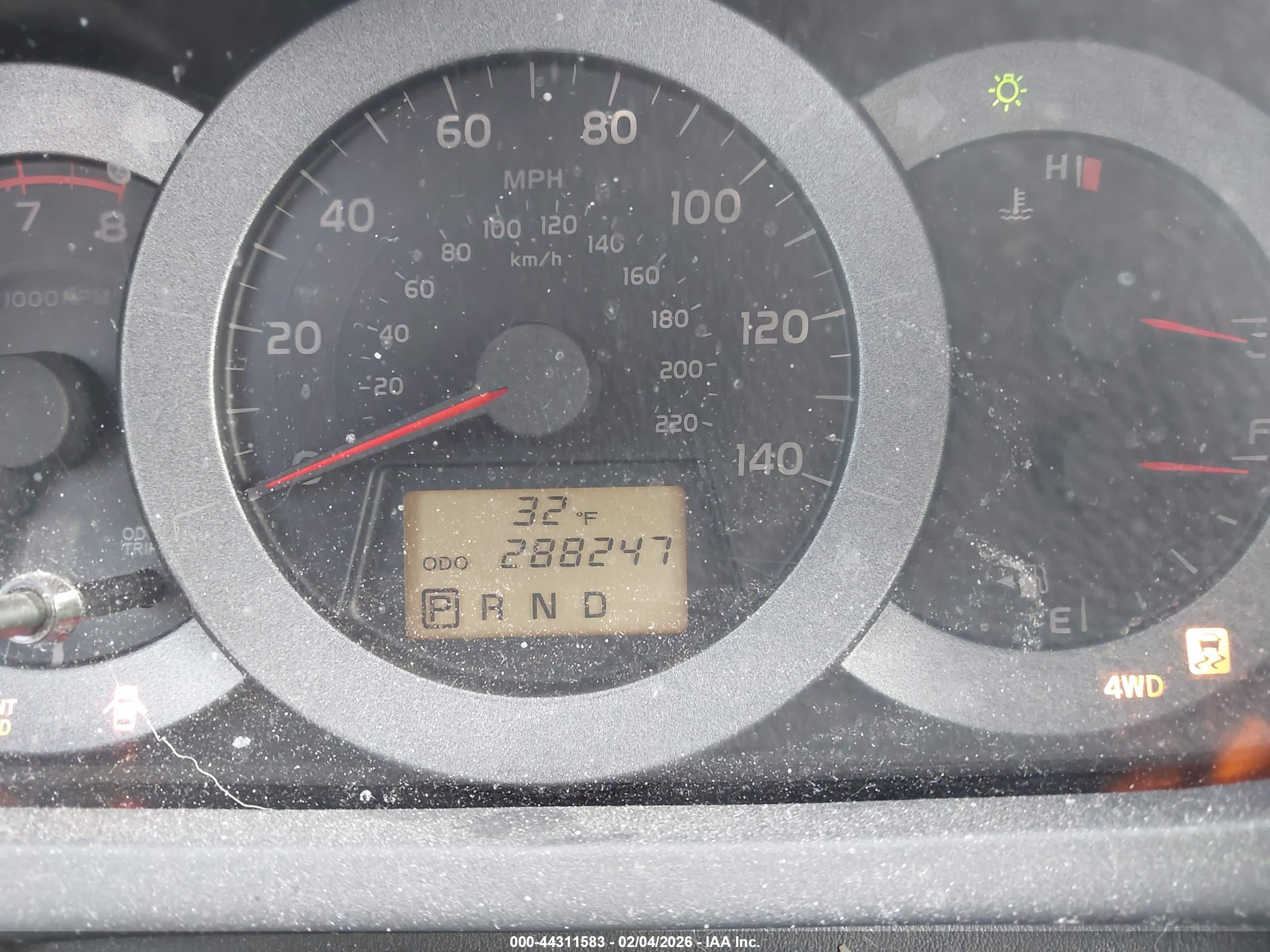 TOYOTA RAV4 image 7