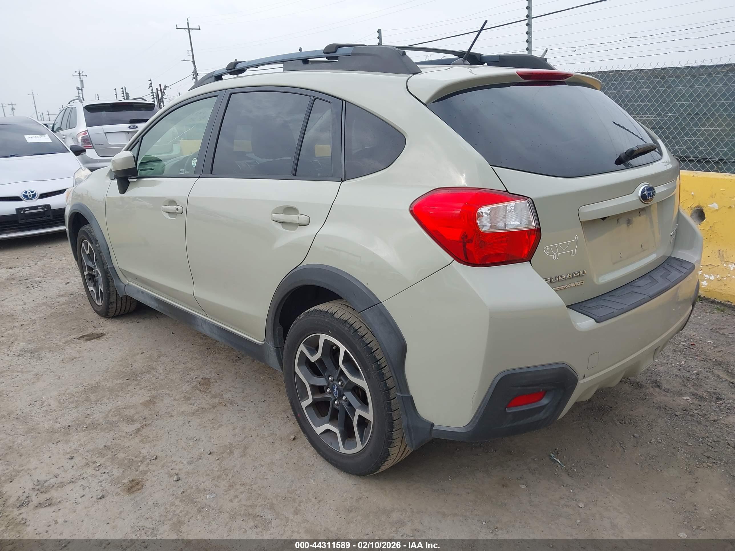 SUBARU CROSSTREK image 3