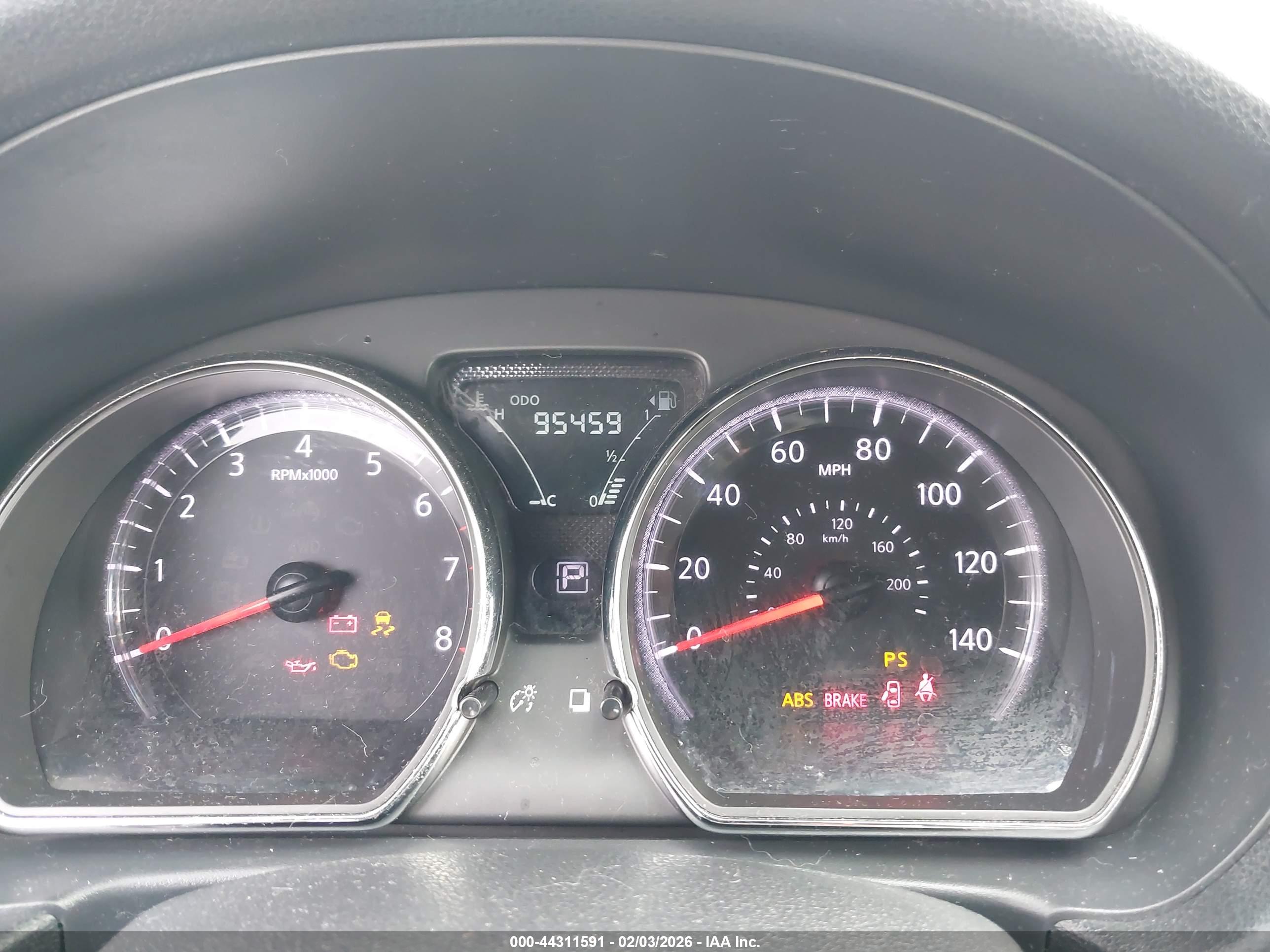 NISSAN VERSA image 7