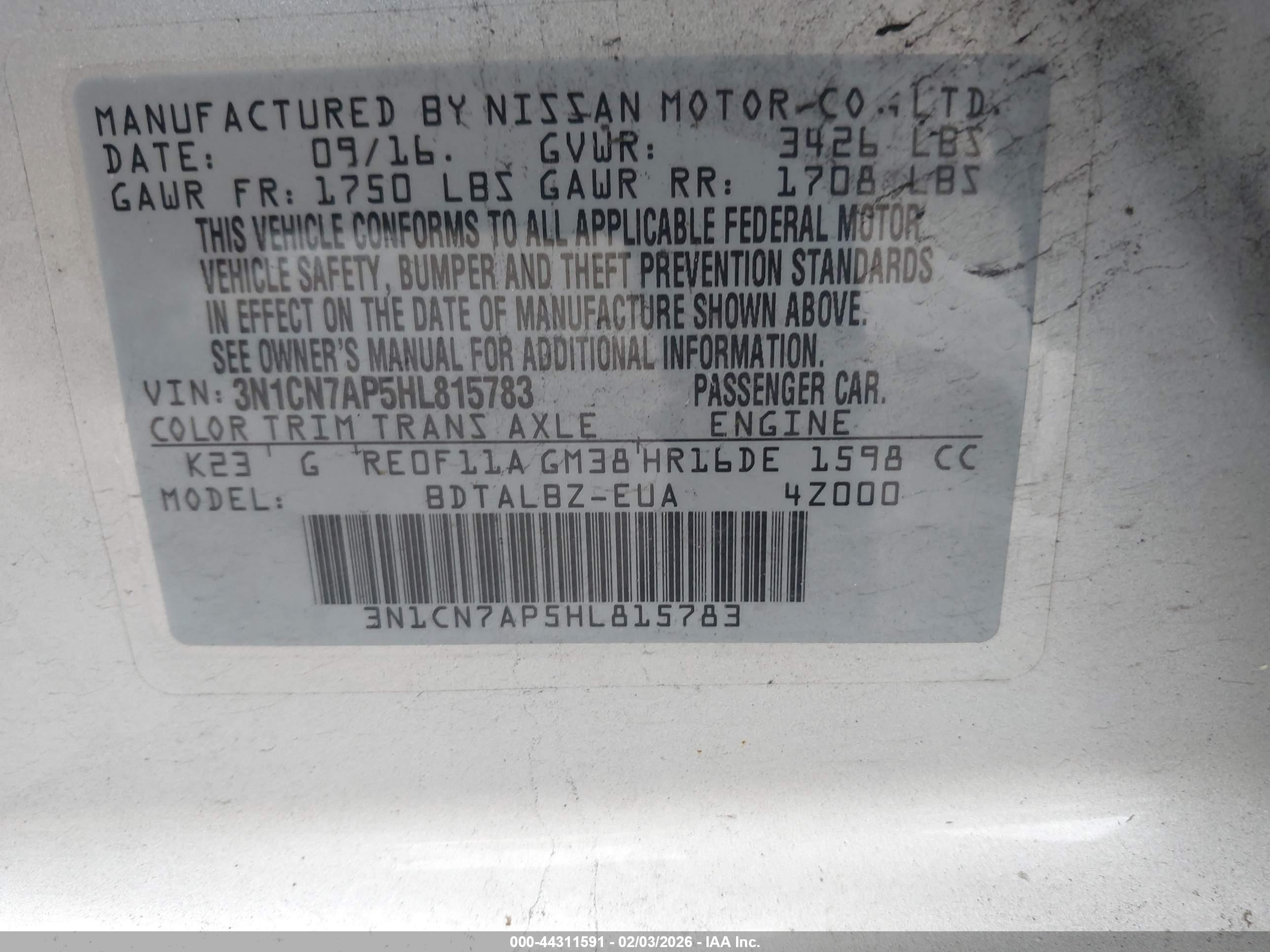 NISSAN VERSA image 9